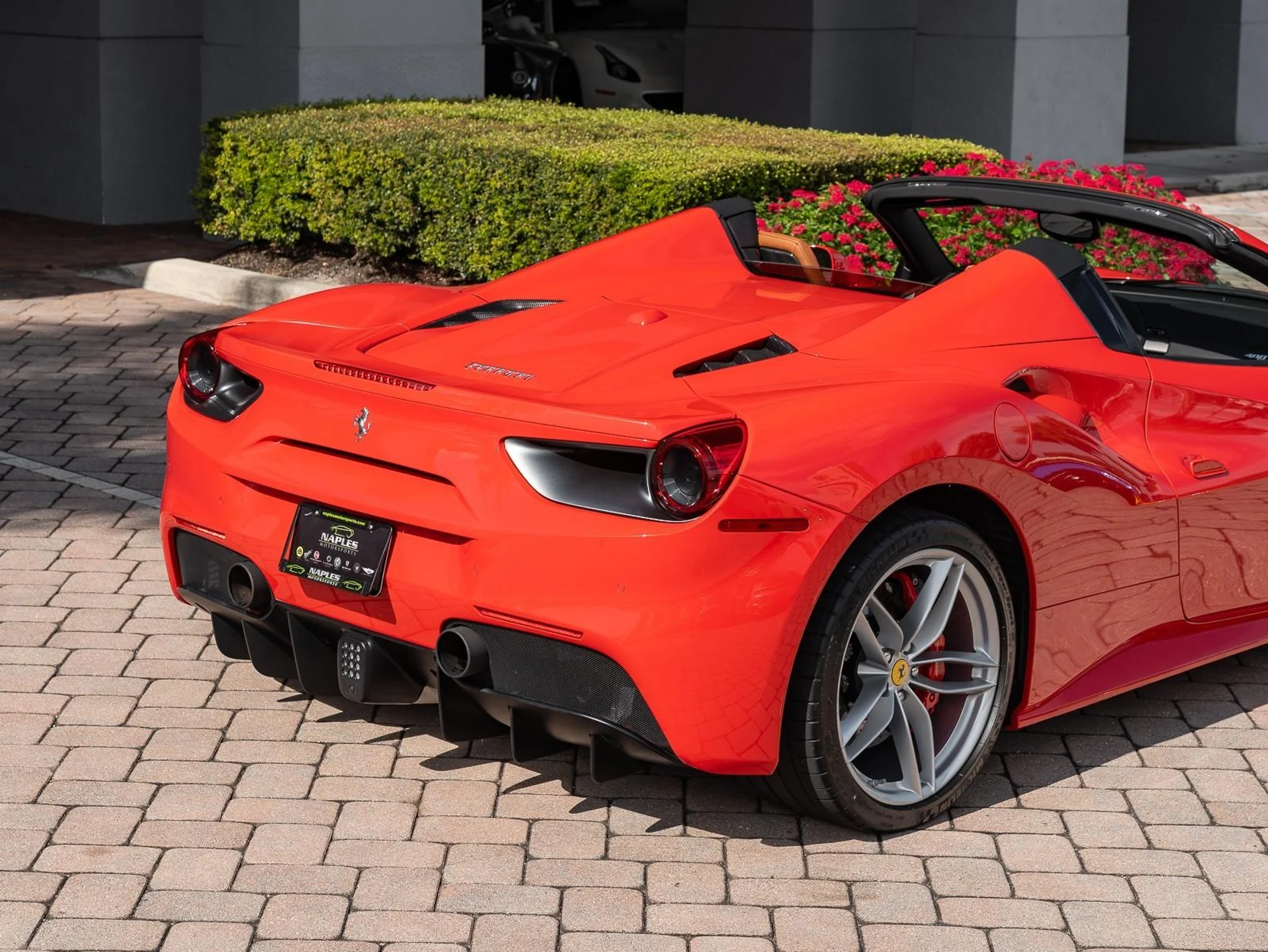mph002_2033254866_Used_2019_Ferrari_488_Spider_1764709541_26597c6f9e