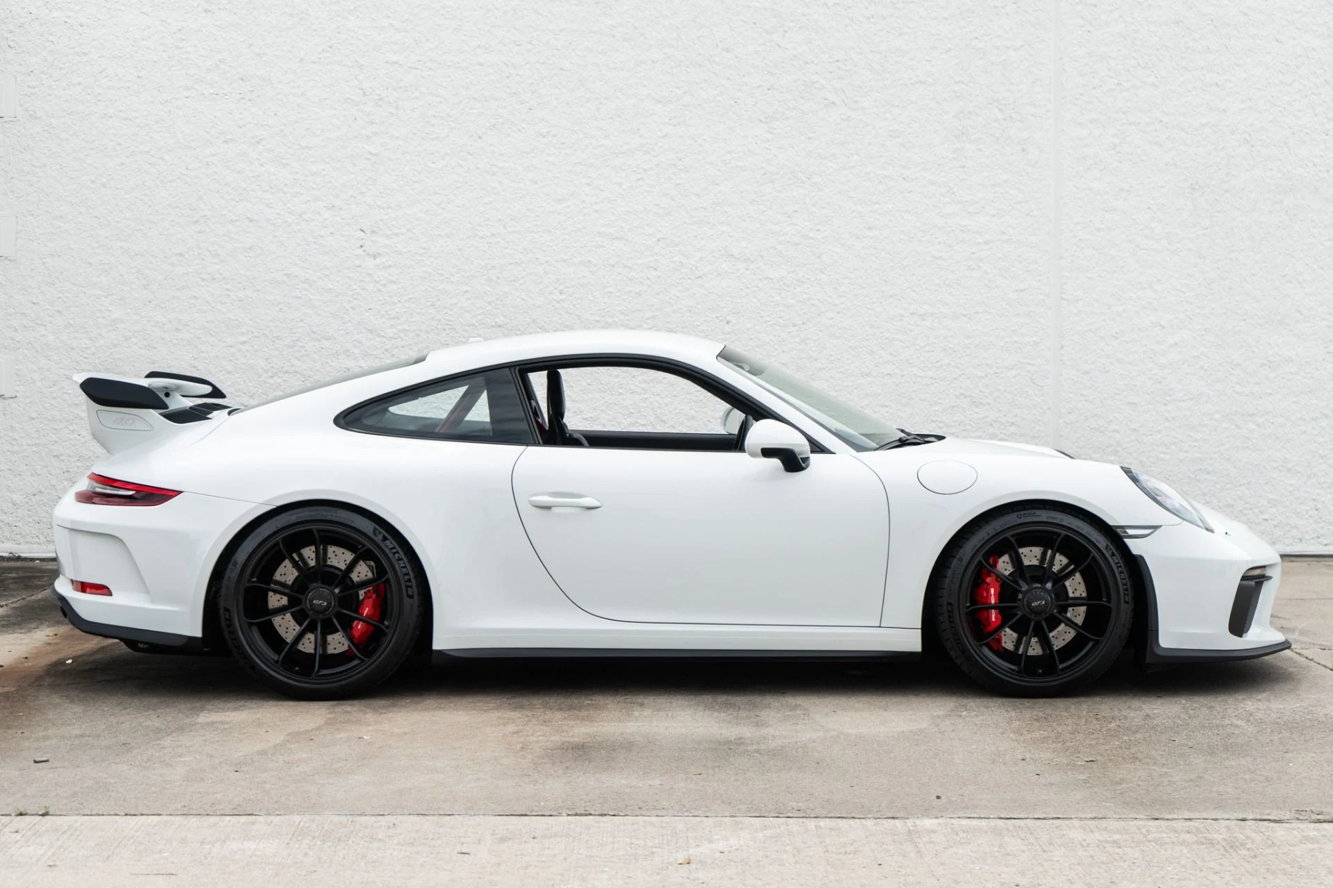 mph002_2041130498_Used_2018_Porsche_911_GT_3_1780955665_cd2c5dd22d