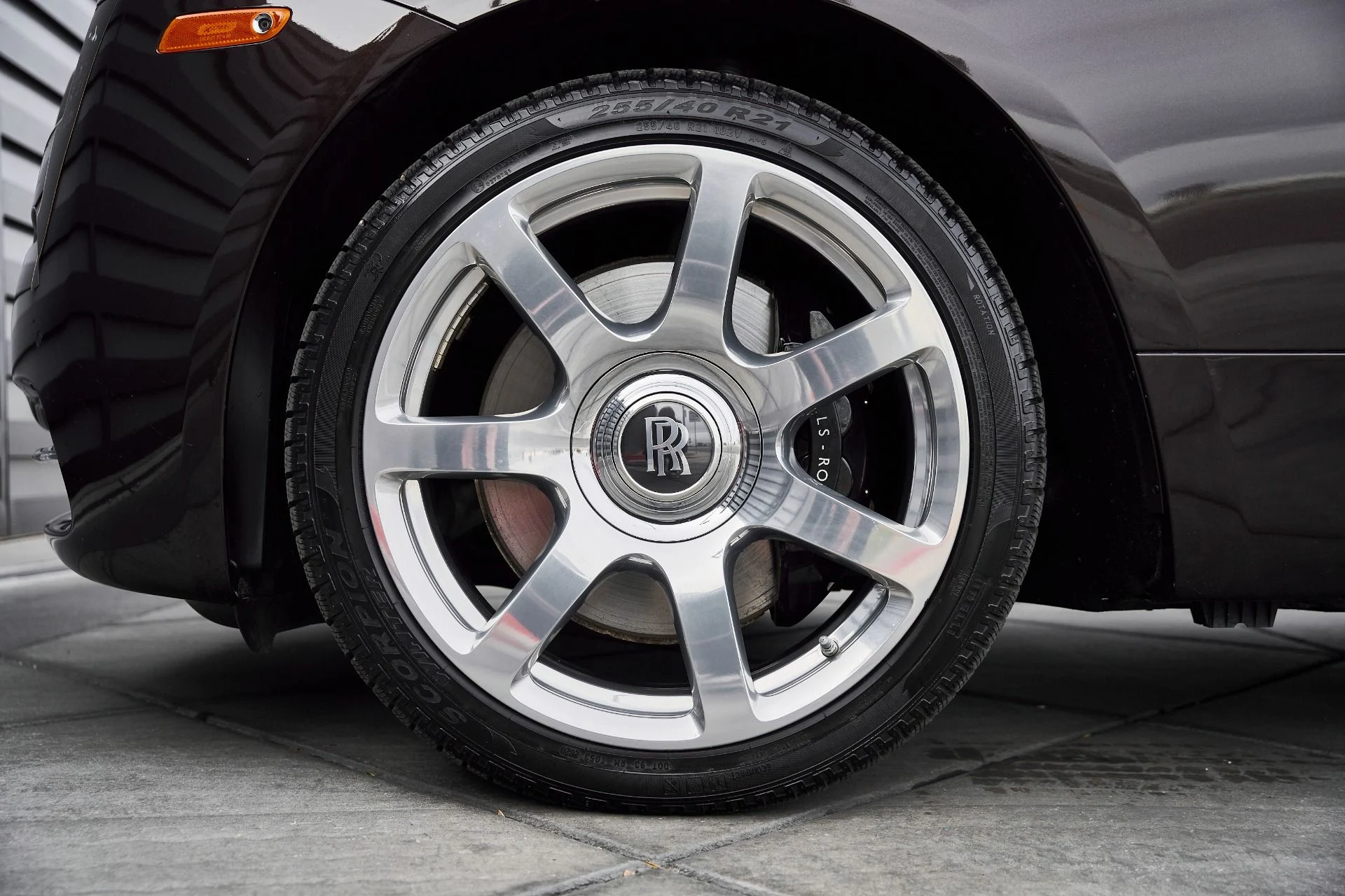 mph002_2043499372_Used_2014_Rolls_Royce_Wraith_Base_1767150934_97b4a95809