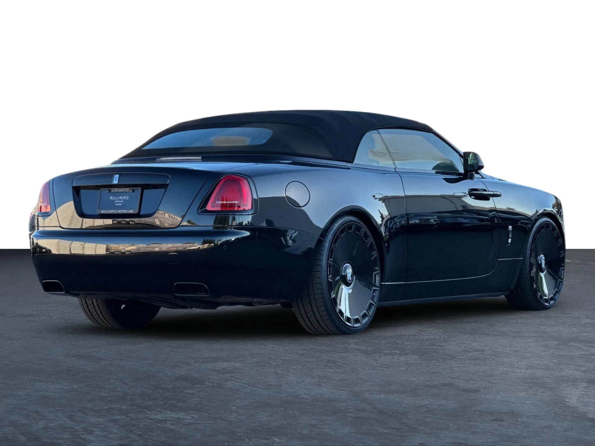 mph002_2044173028_Used_2020_Rolls_Royce_Dawn_1760796555_9a47a6a48a