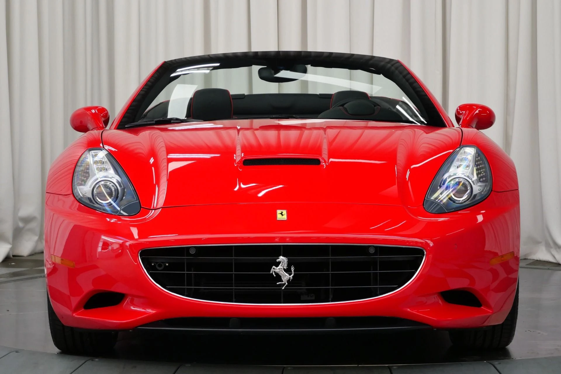 mph002_2046663502_Used_2011_Ferrari_California_1753808084_ca4b36997b