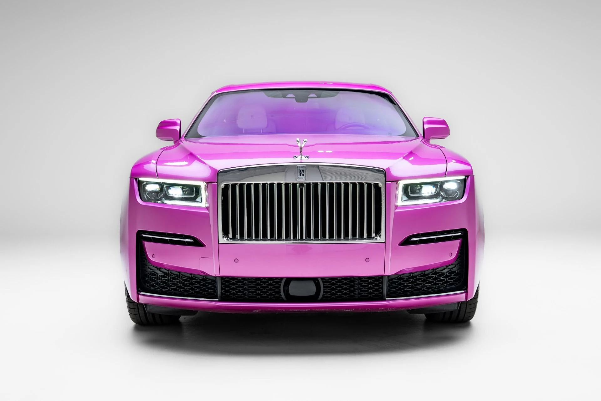 mph002_204715069_Used_2021_Rolls_Royce_Ghost_1777047146_5e486756bf