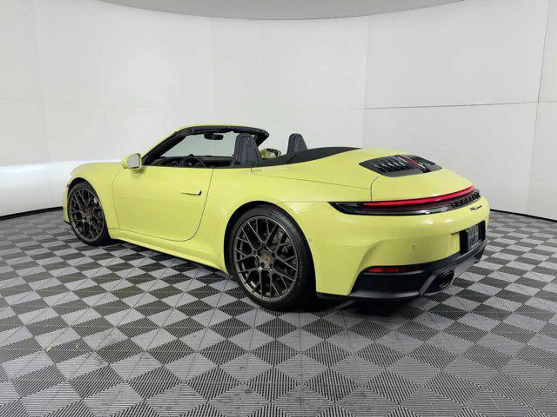 mph002_2054878431_F_Ie5_AIVT_Mf_OU_9j_Wdfj_DAY_Kt_T_Yw_a4e638063d