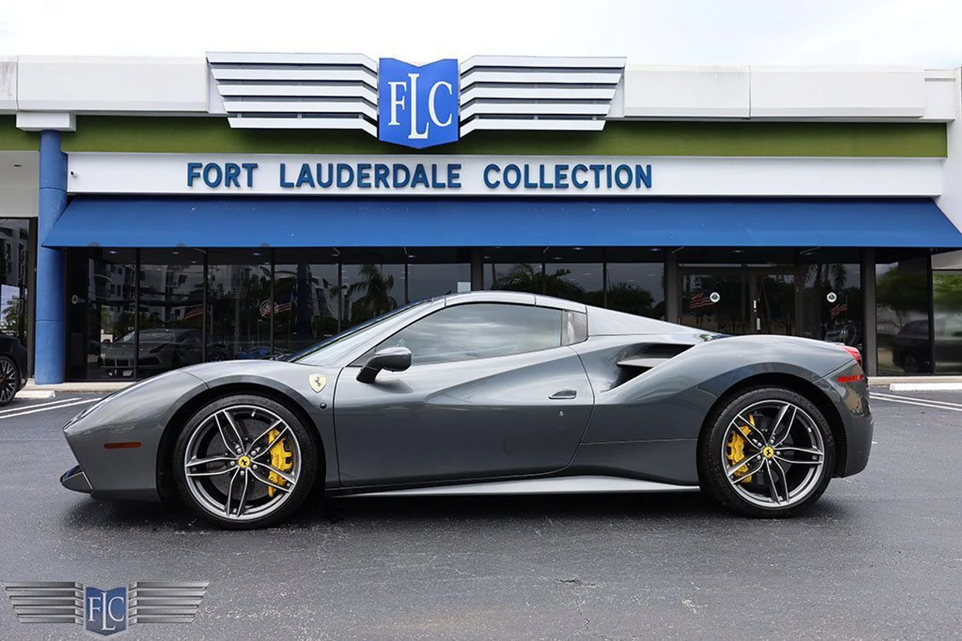mph002_2063157118_used_2017_ferrari_488_spider_convertible_6305_22885646_3_1024_46df7fee59