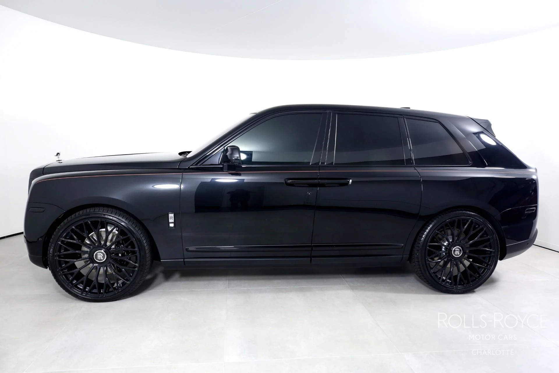 mph002_2064553256_Used_2022_Rolls_Royce_Cullinan_1692834751_f16cd86233