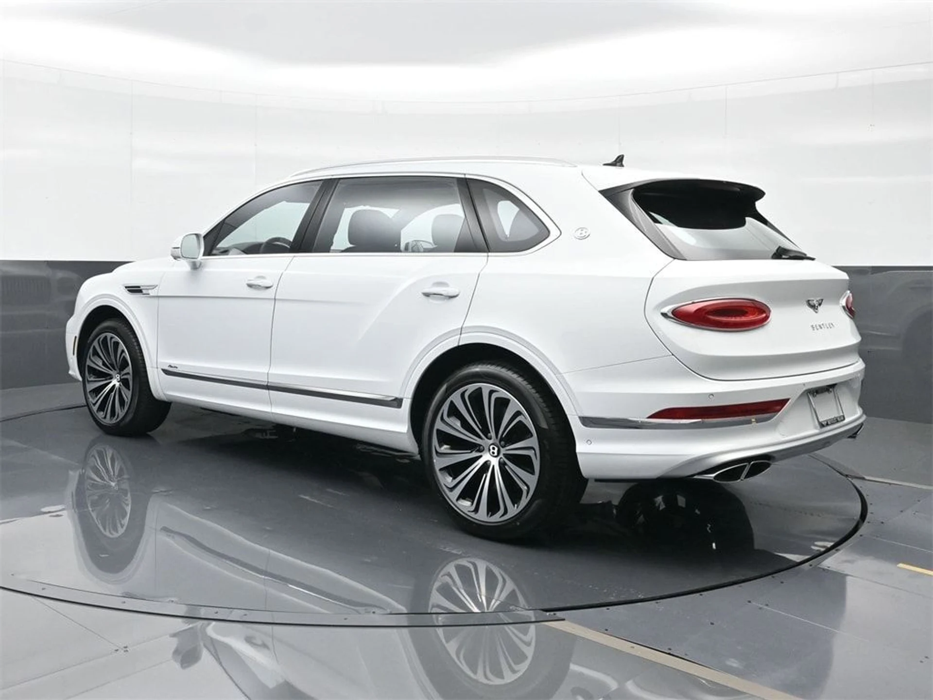 mph002_2082080467_9b4990227667b9cb24367e2b3ed930c4x_d4dee57716