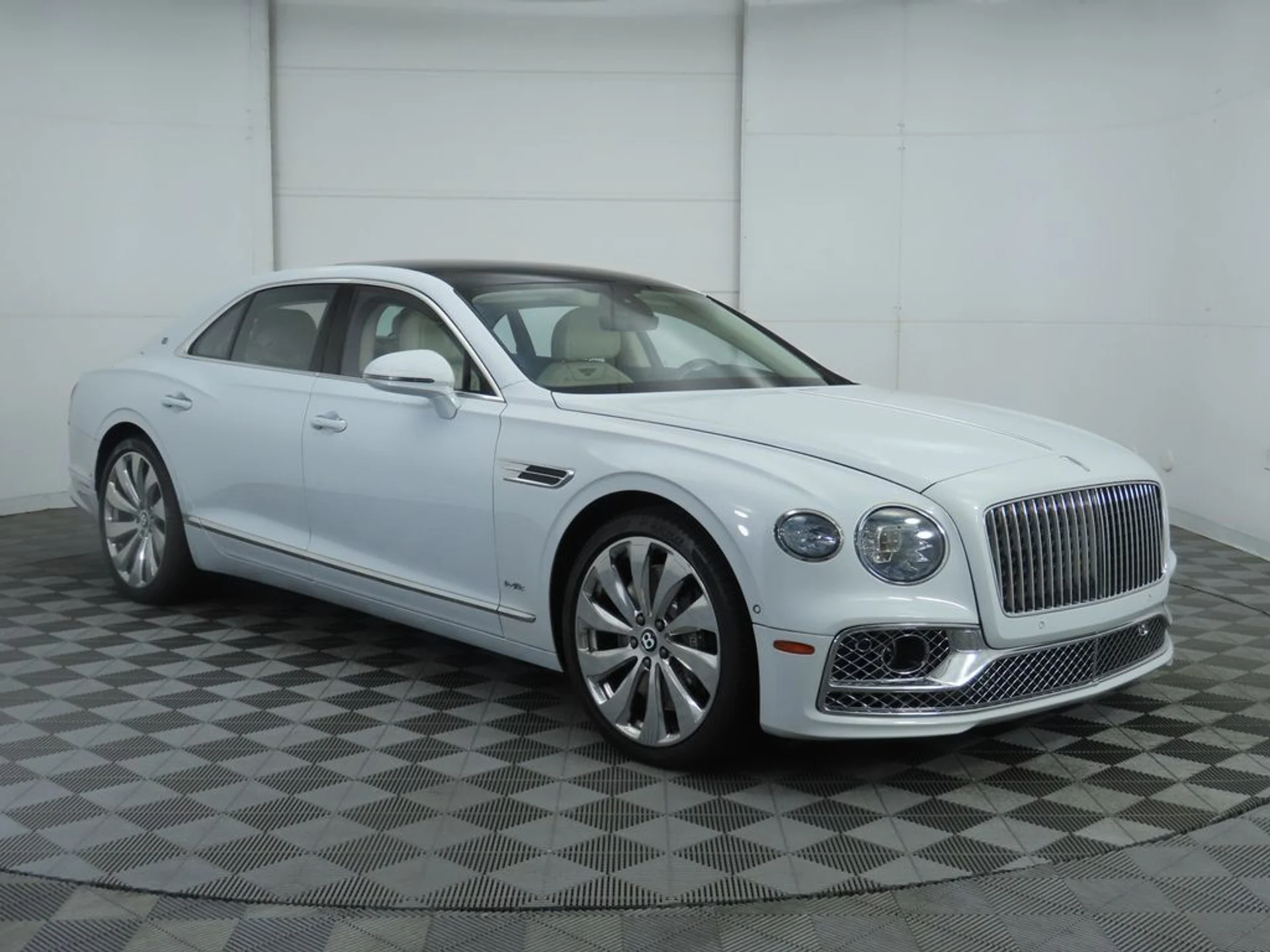 mph002_2082290835_used_2020_bentley_flying_spur_w12sedan_8119_22909310_3_1024_af7c8deeeb