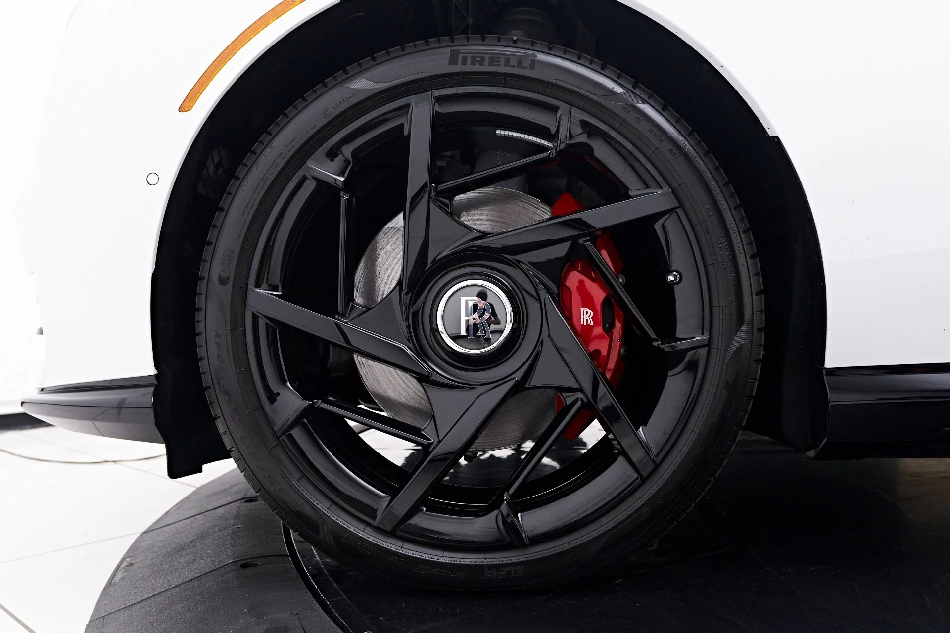 mph002_2084301495_Used_2025_Rolls_Royce_Spectre_1753213338_292374a57c