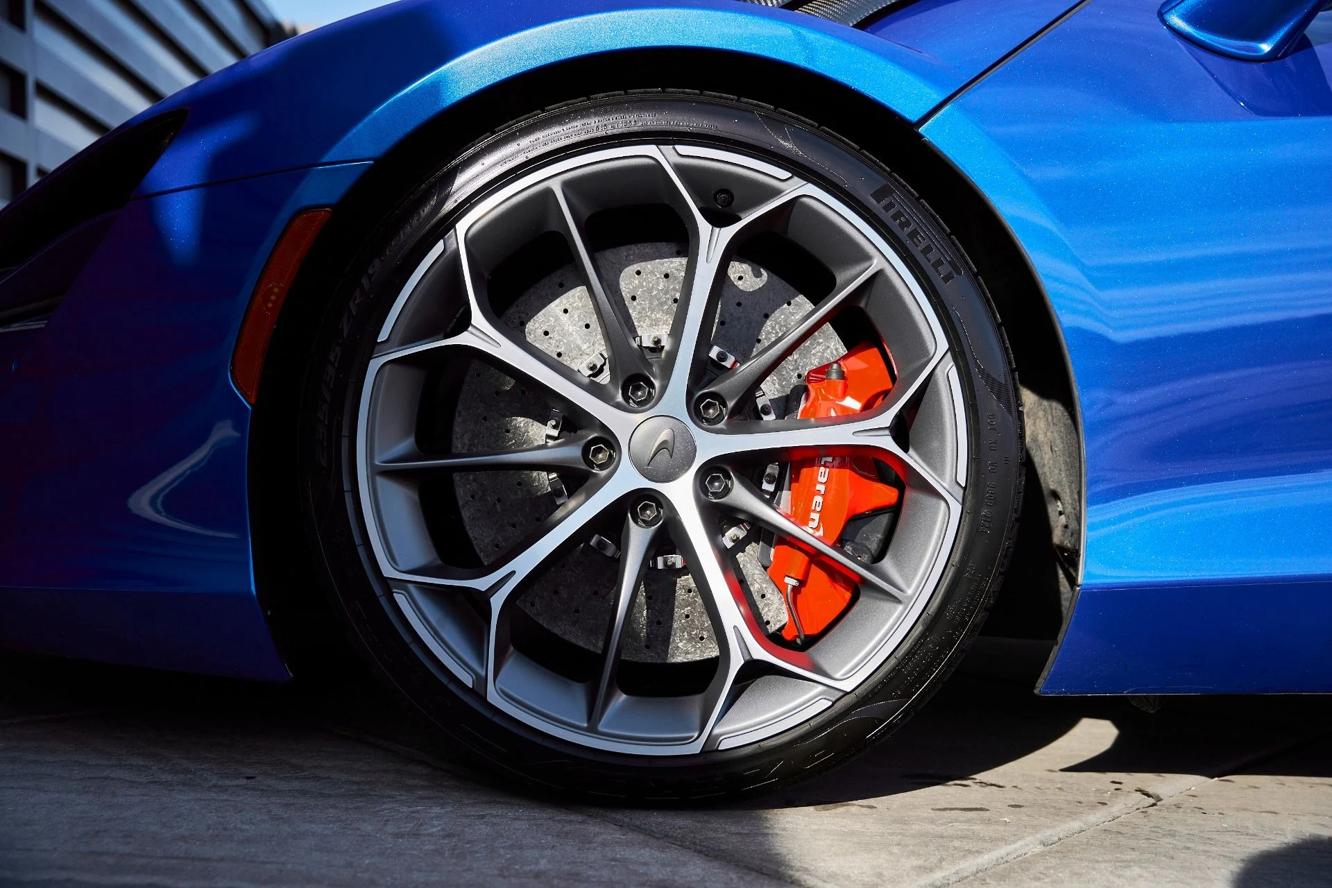 mph002_2087280676_Used_2025_Mc_Laren_Artura_1769567560_d8ddfbf6af