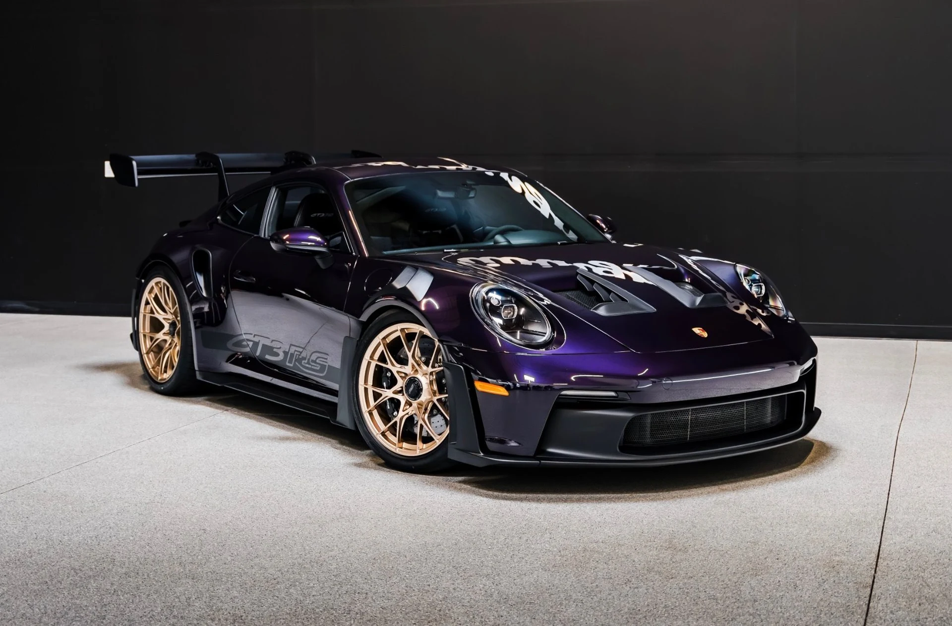 mph002_2087537329_Used_2025_Porsche_911_GT_3_RS_1784905070_20ceb6e8e9