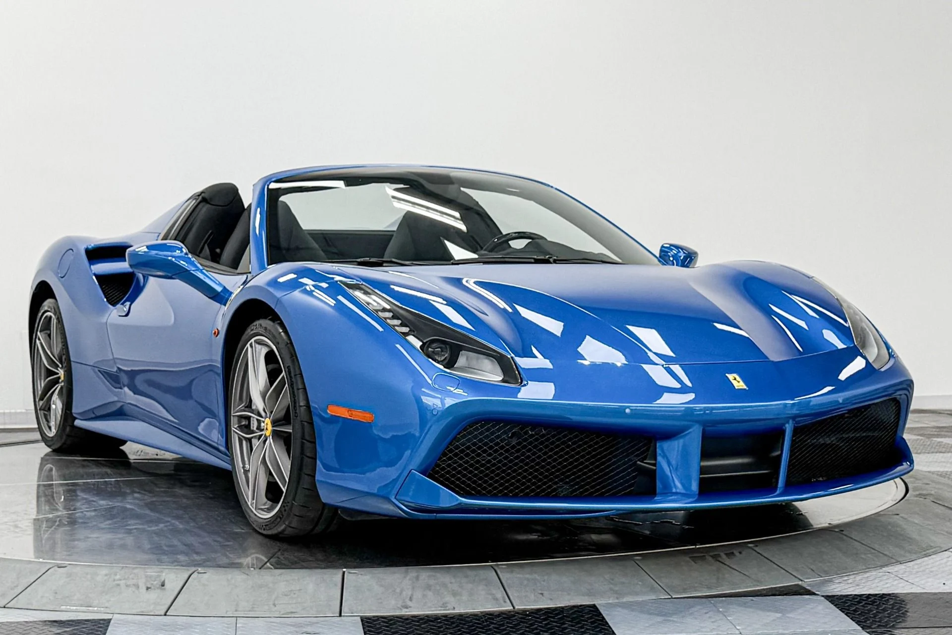 mph002_2089366495_Used_2018_Ferrari_488_Spider_Very_Low_Miles_Special_Paint_Color_Daytona_Seats_1785341858_2f5a603c3c