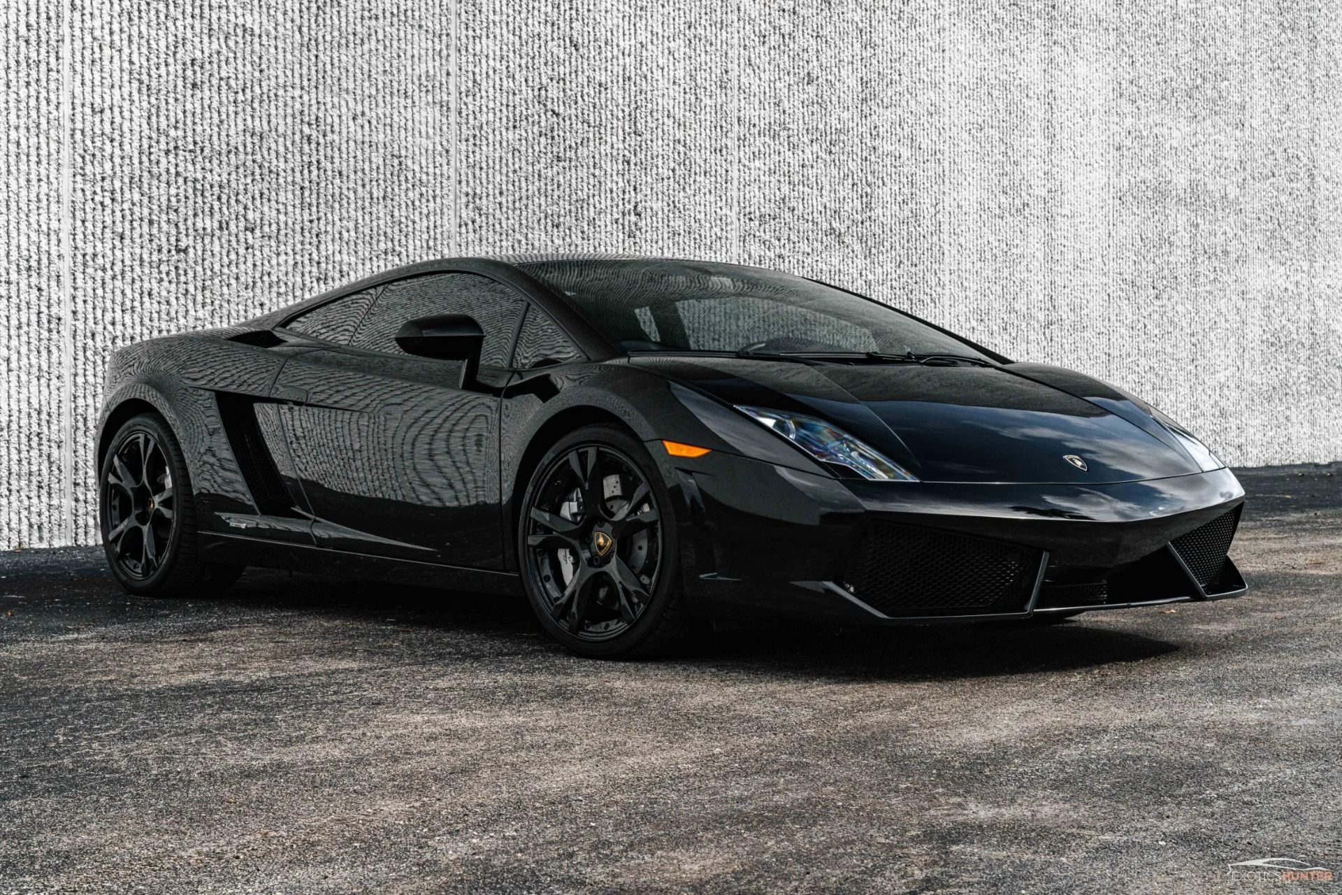 mph002_2094813162_Used_2012_Lamborghini_Gallardo_LP_550_2_w_a_White_Interior_Diamond_Stitch_Reverse_Cam_Front_Lift_1696105908_c4157098a0