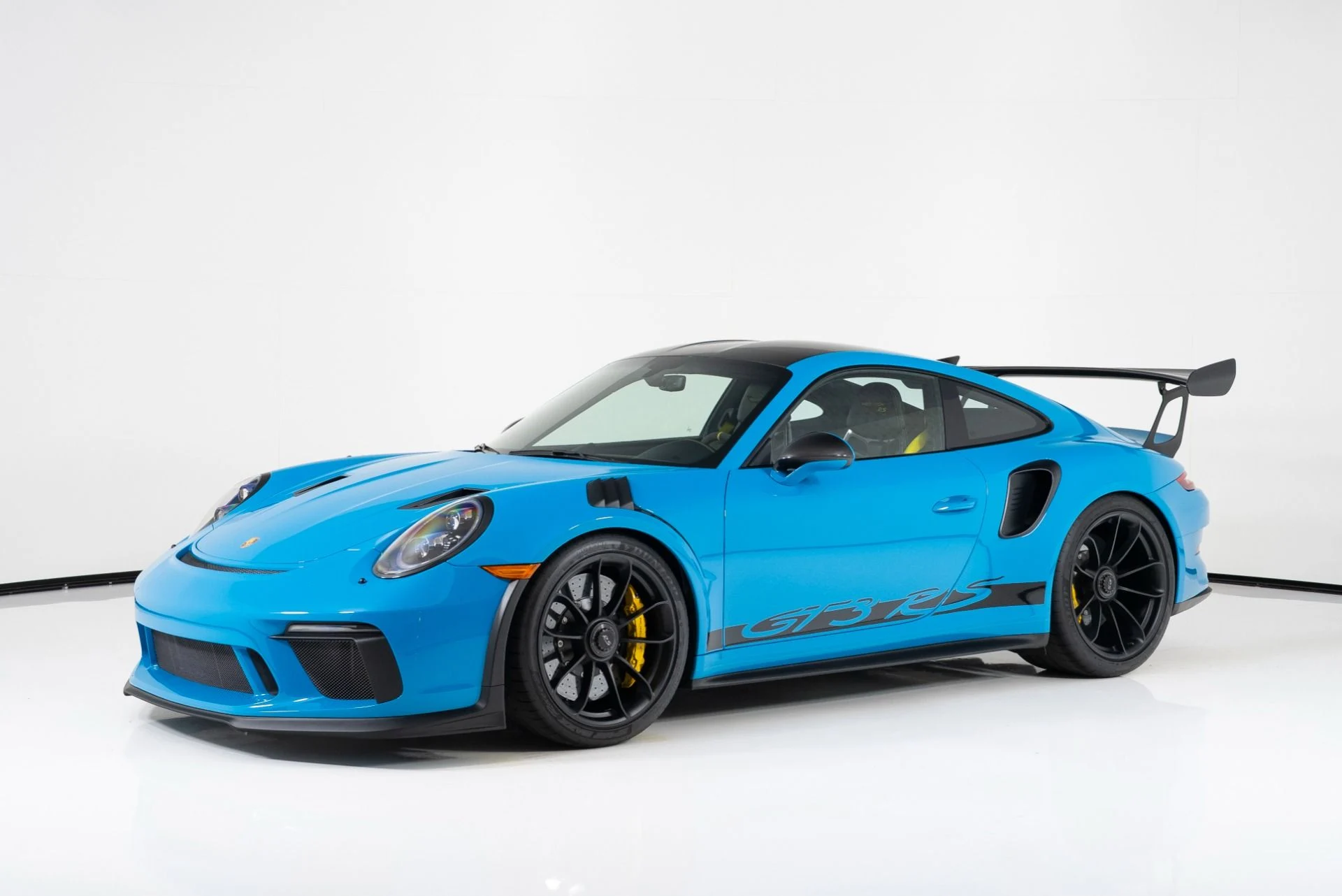 mph002_2094996308_Used_2019_Porsche_911_GT_3_RS_1789591427_b5f59e30dd