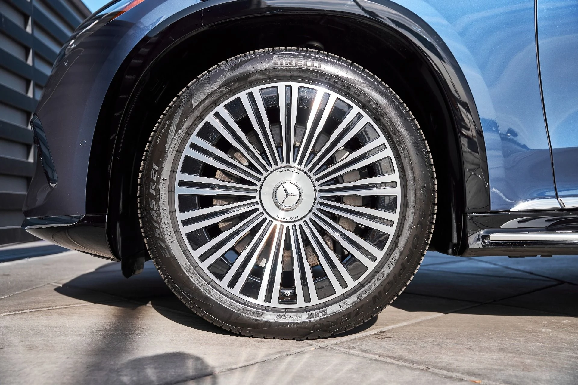 mph002_2096163277_Used_2024_Mercedes_Benz_EQS_Maybach_EQS_680_1766455822_7d141ada07