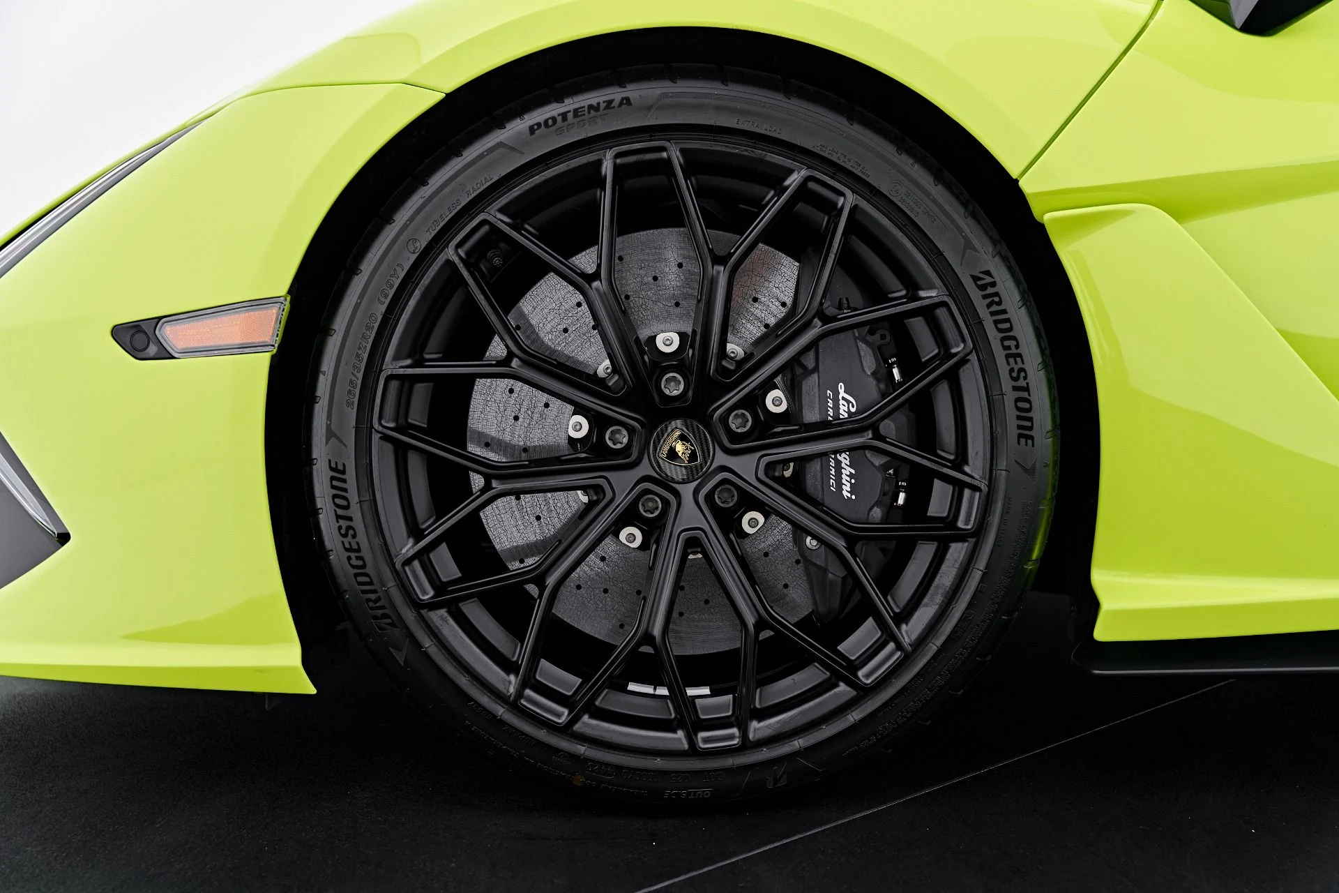 mph002_2098895608_Used_2026_Lamborghini_Revuelto_Base_1788485530_e98c1b8cf8