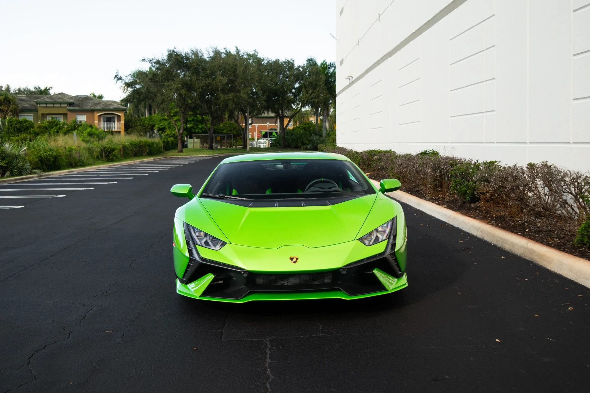 mph002_2102262615_Used_2023_Lamborghini_Huracan_Tecnica_1761058582_6dc00315a8