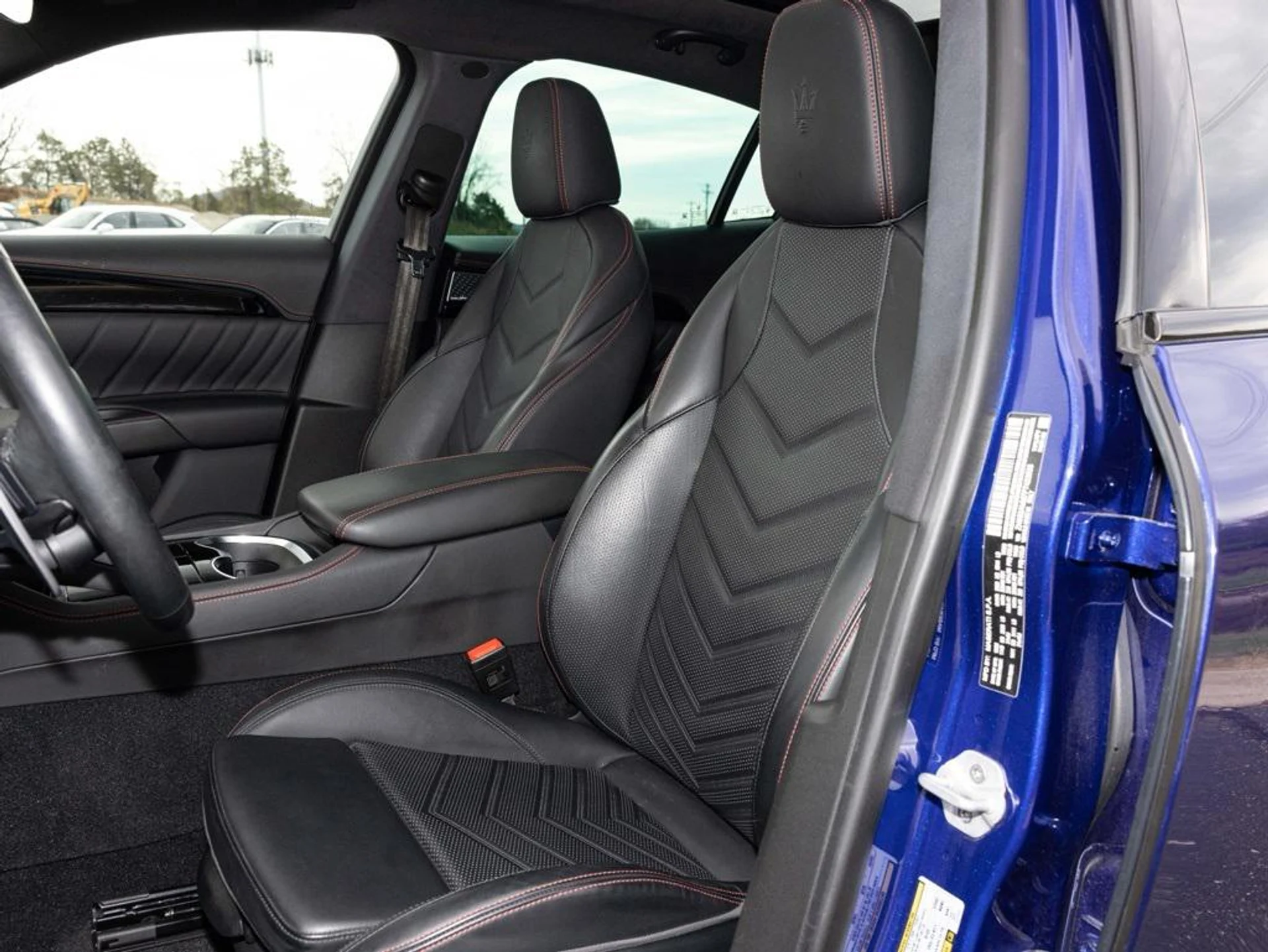 mph002_2105494699_472374604_6925efab42064a968b9b850e_018c4f2a09