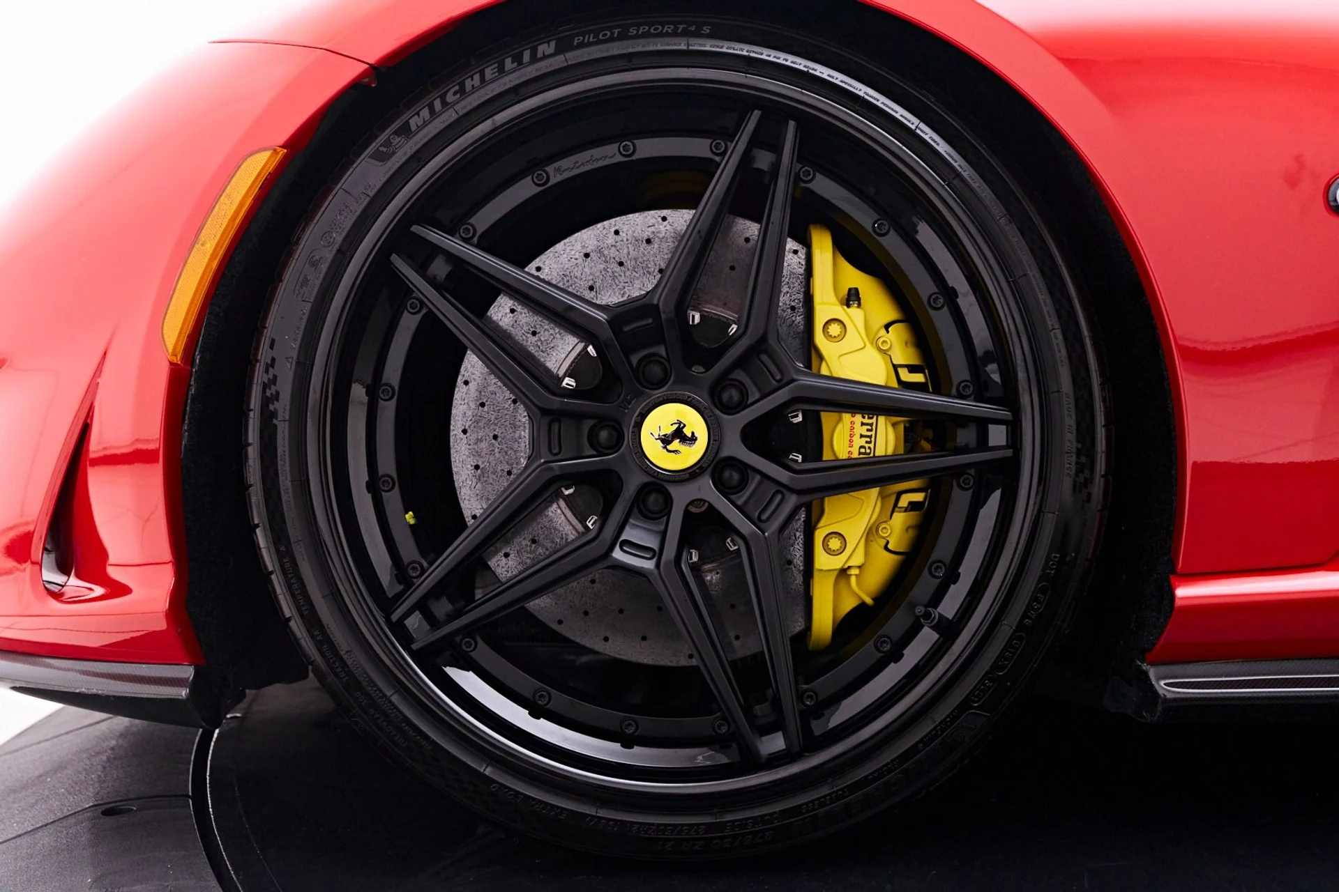 mph002_2125823221_Used_2018_Ferrari_812_Superfast_Base_1746047296_78dd480580