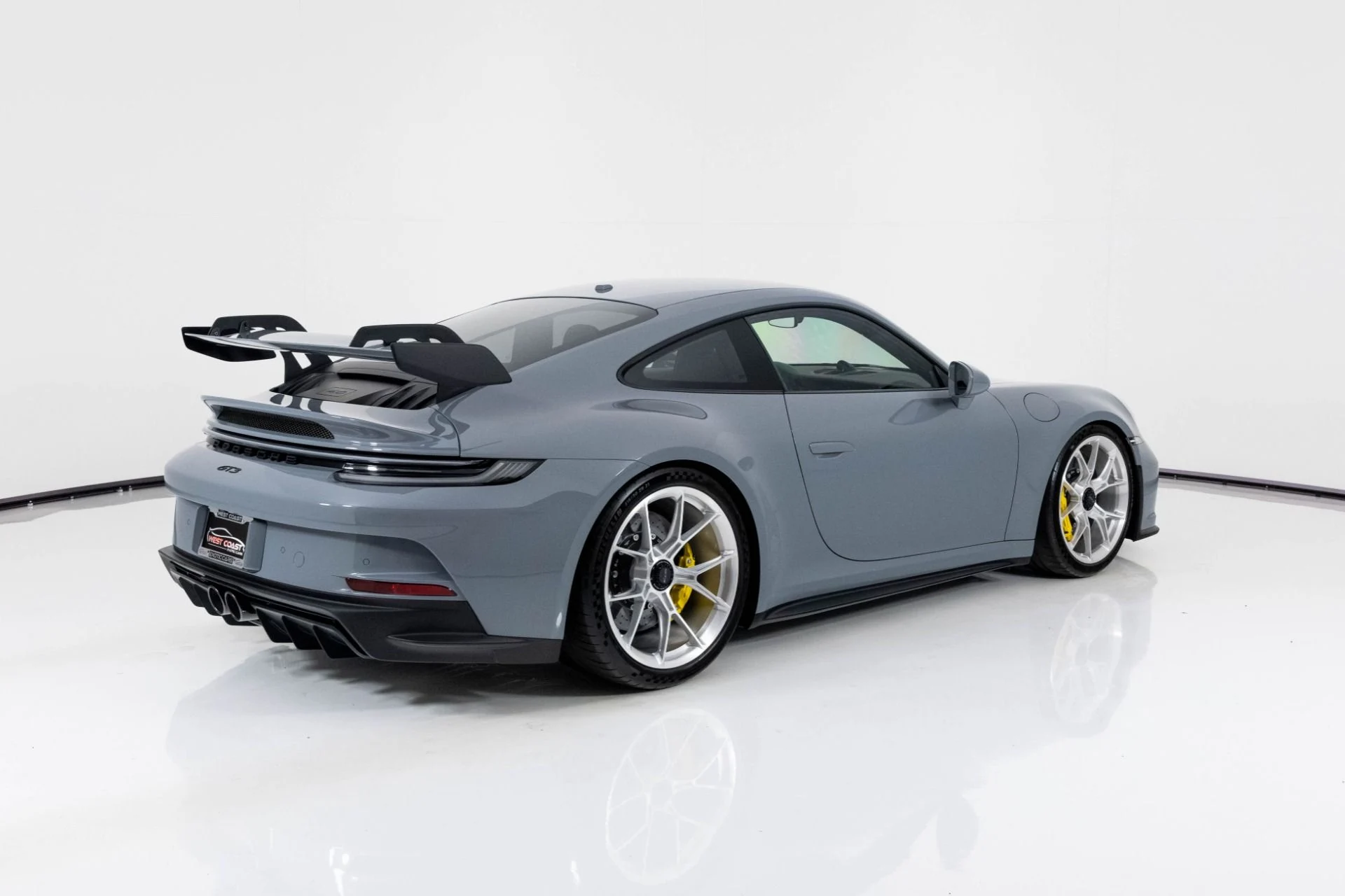 mph002_2131315812_Used_2024_Porsche_911_GT_3_1760998093_3a76d666b1