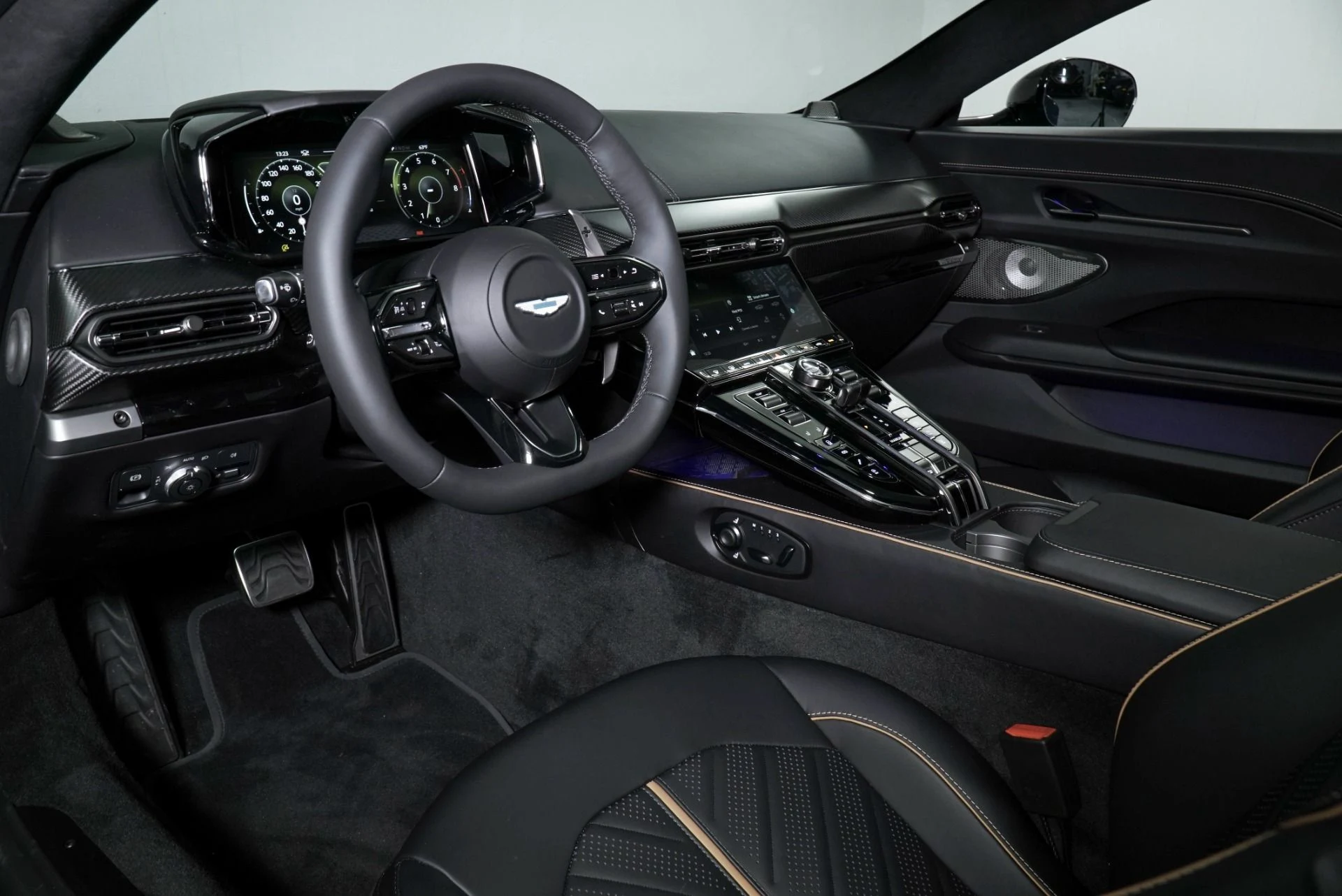 mph002_2132274485_New_2026_Aston_Martin_Vantage_S_1768453655_09102bfb63