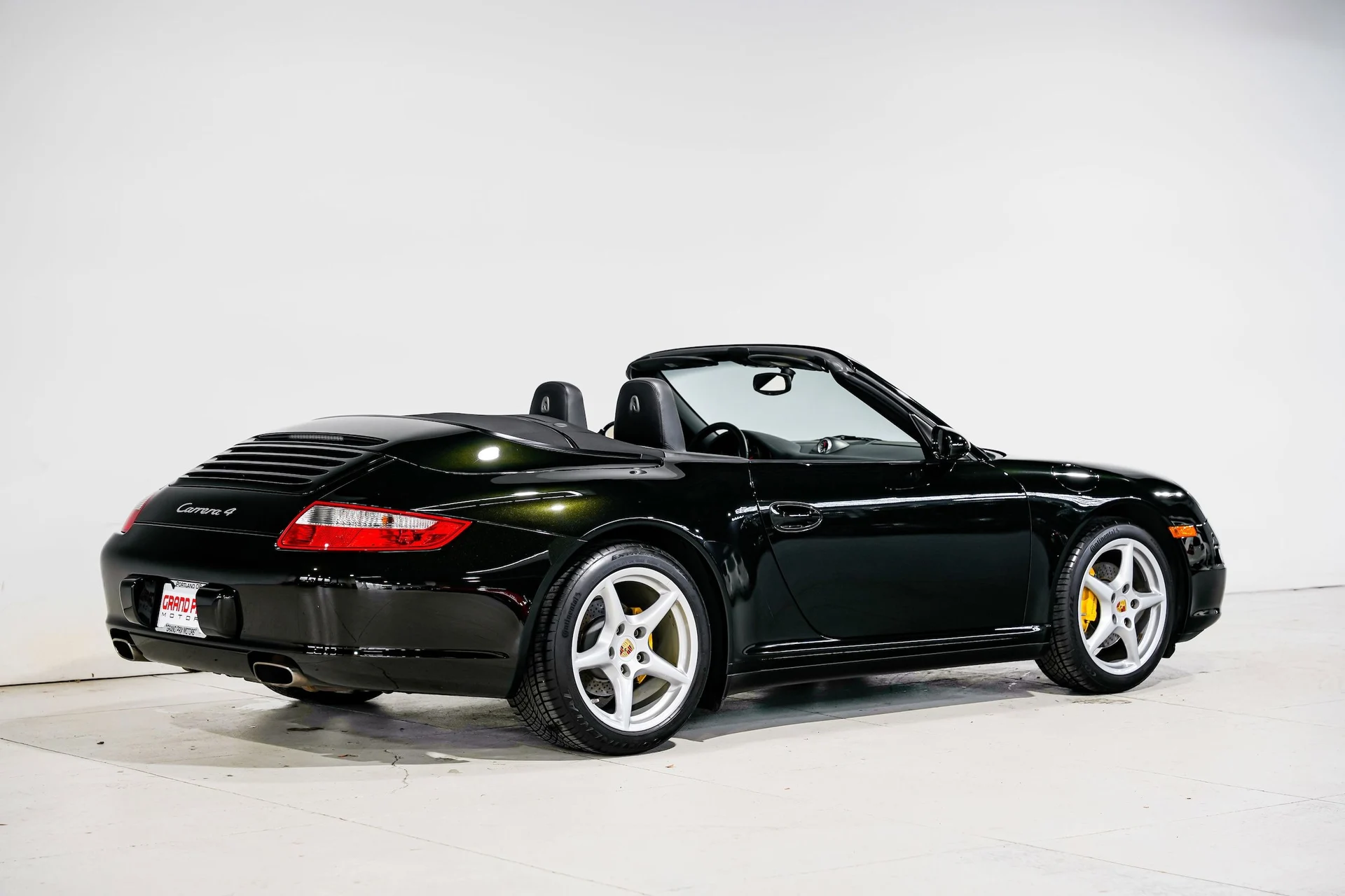 mph002_2138122929_980c1ffbf875f6f87d82201267d6e40bx_c06b4ab755