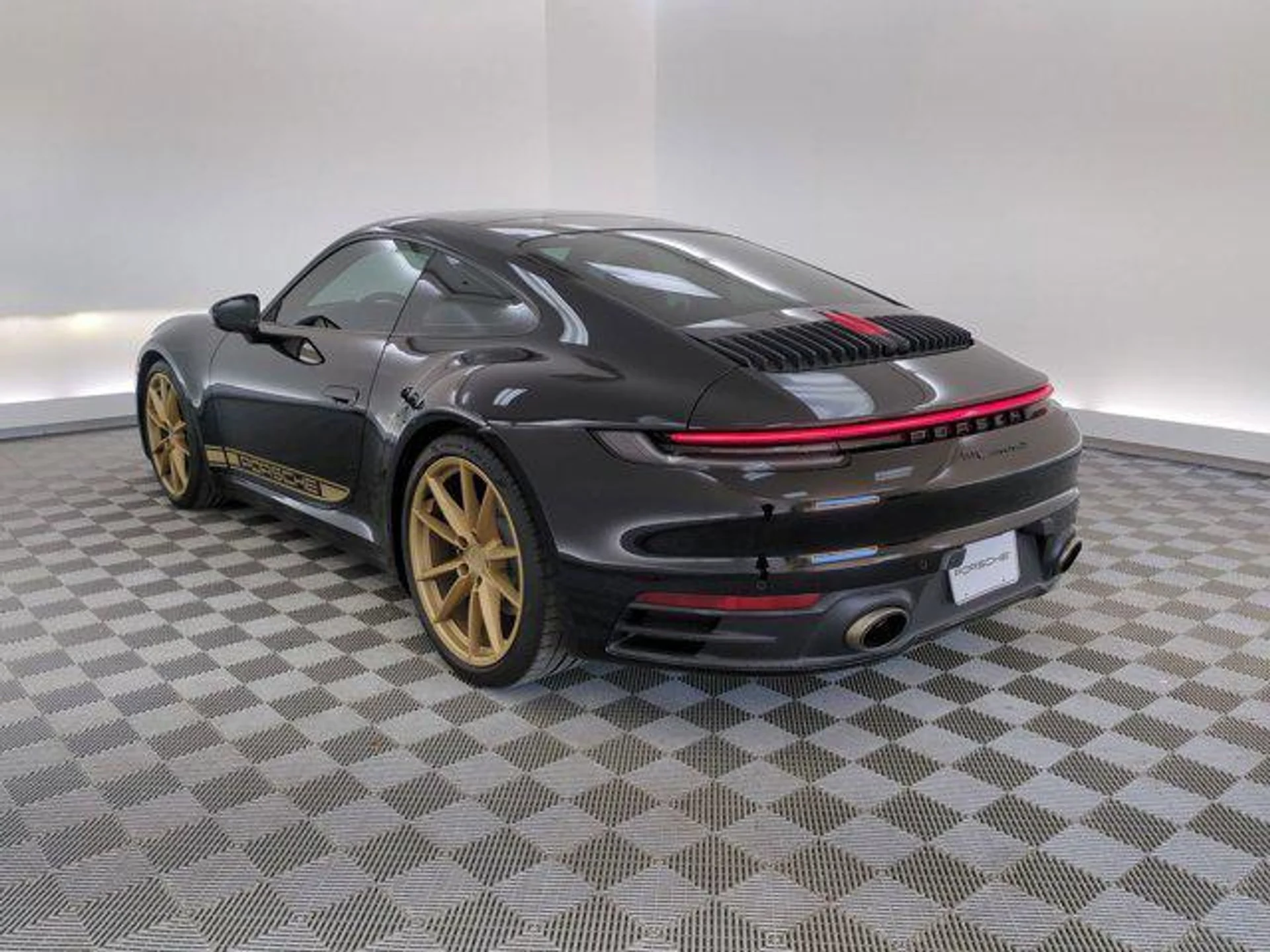 mph002_215604385_v6aa_Awp_YO_4_TW_Qqsqnrwk_ZXLM_Mck_3cd82f4167