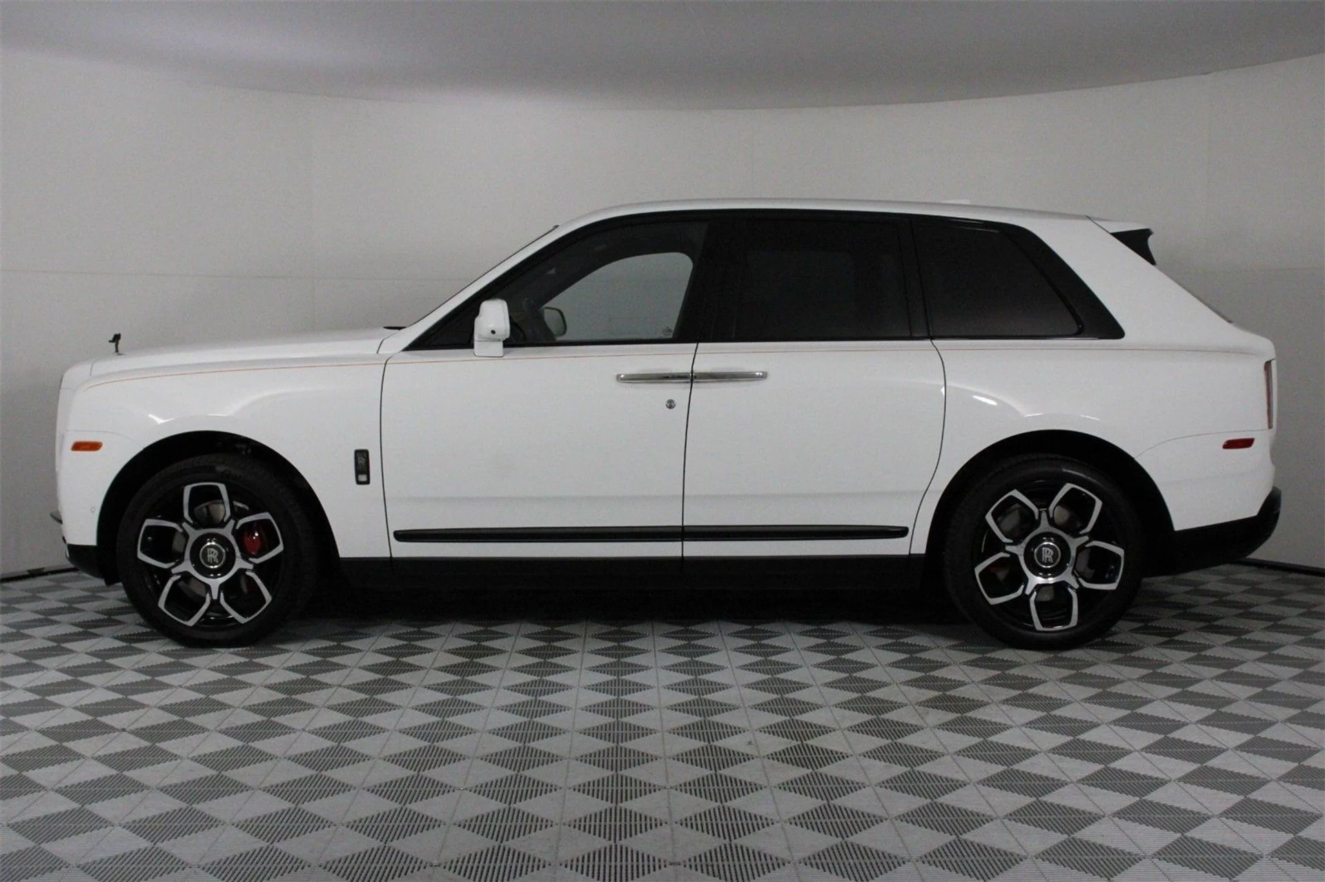 mph002_2165056477_b34dd931b0967987796cdc2071446dbc_e512303617