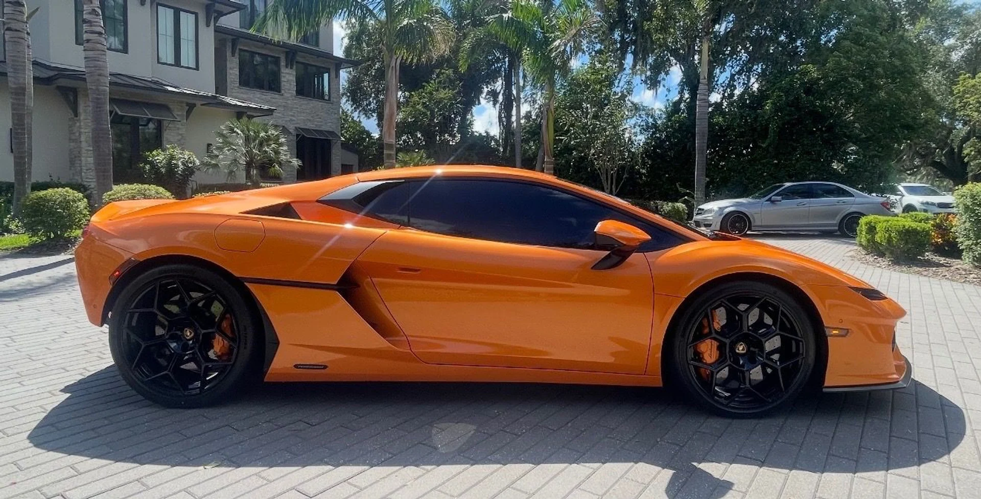 mph002_2168507420_Used_2026_Lamborghini_Temerario_1790890947_204cbf781b