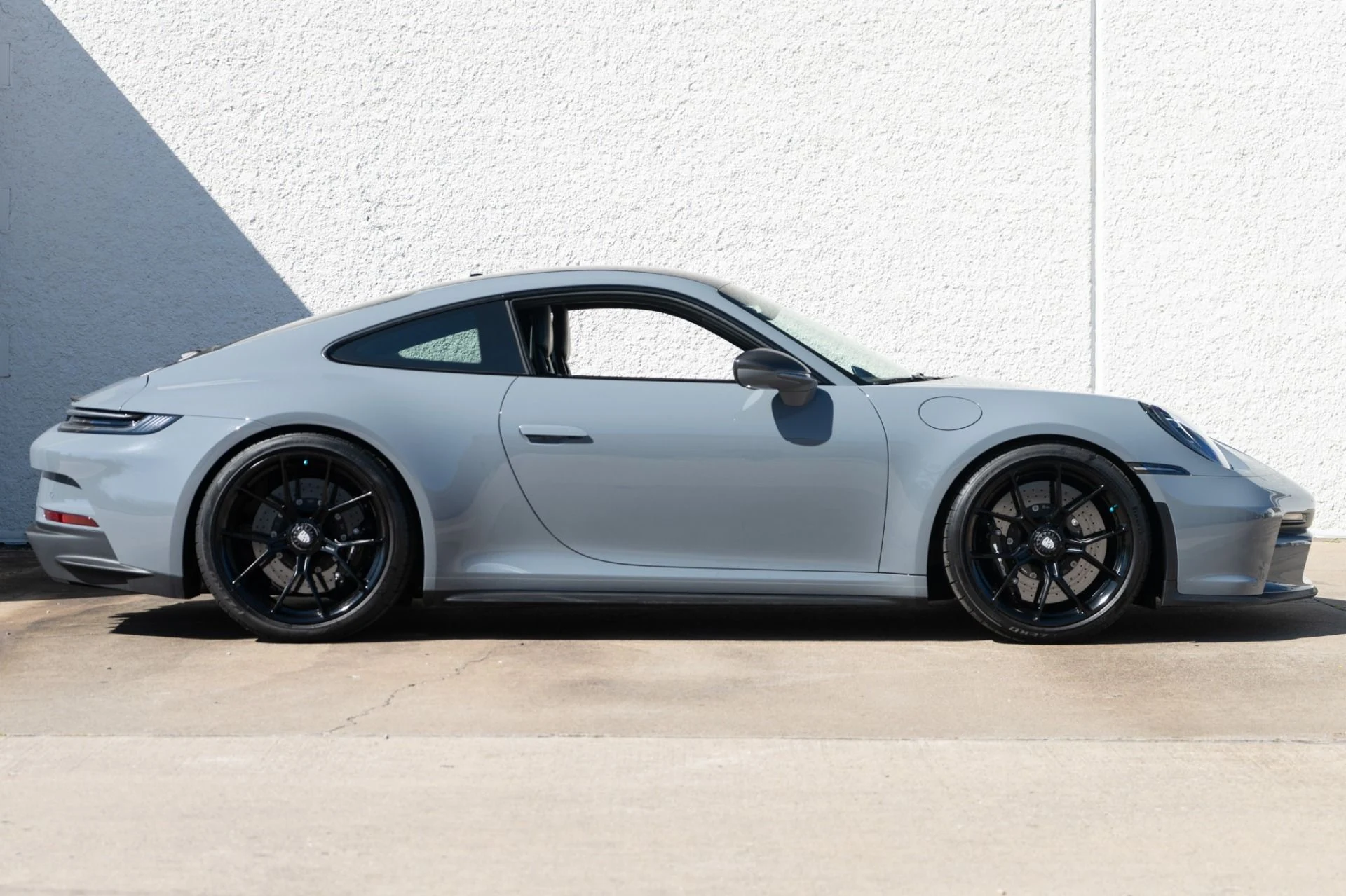 mph002_2171493097_Used_2024_Porsche_911_GT_3_Touring_1771783226_a89b108f32