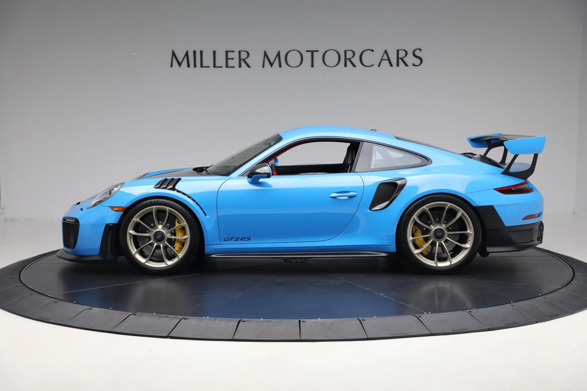 mph002_2172656405_Used_2018_Porsche_911_GT_2_RS_6a20f30d93