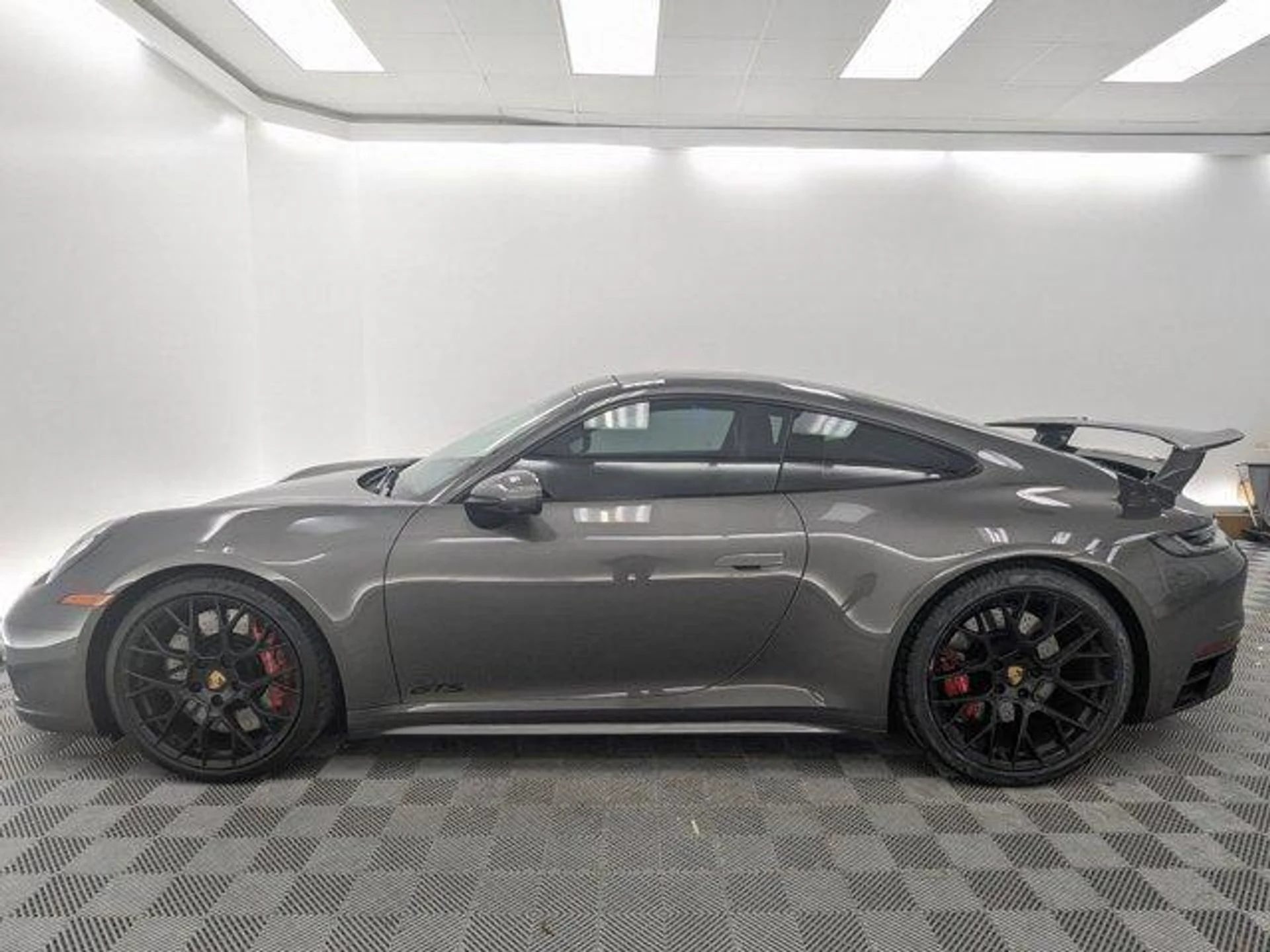 mph002_2176765790_r_07_J_Os_Cnu2w7f6z61_Pr_Nib6_H_k_c81f1dd3a1