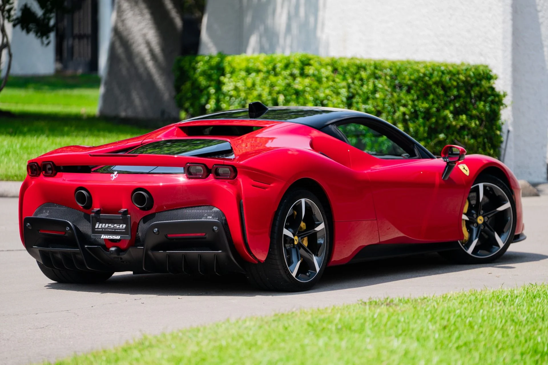 mph002_2180456533_Used_2023_Ferrari_SF_90_Stradale_1758051798_4f8f350840