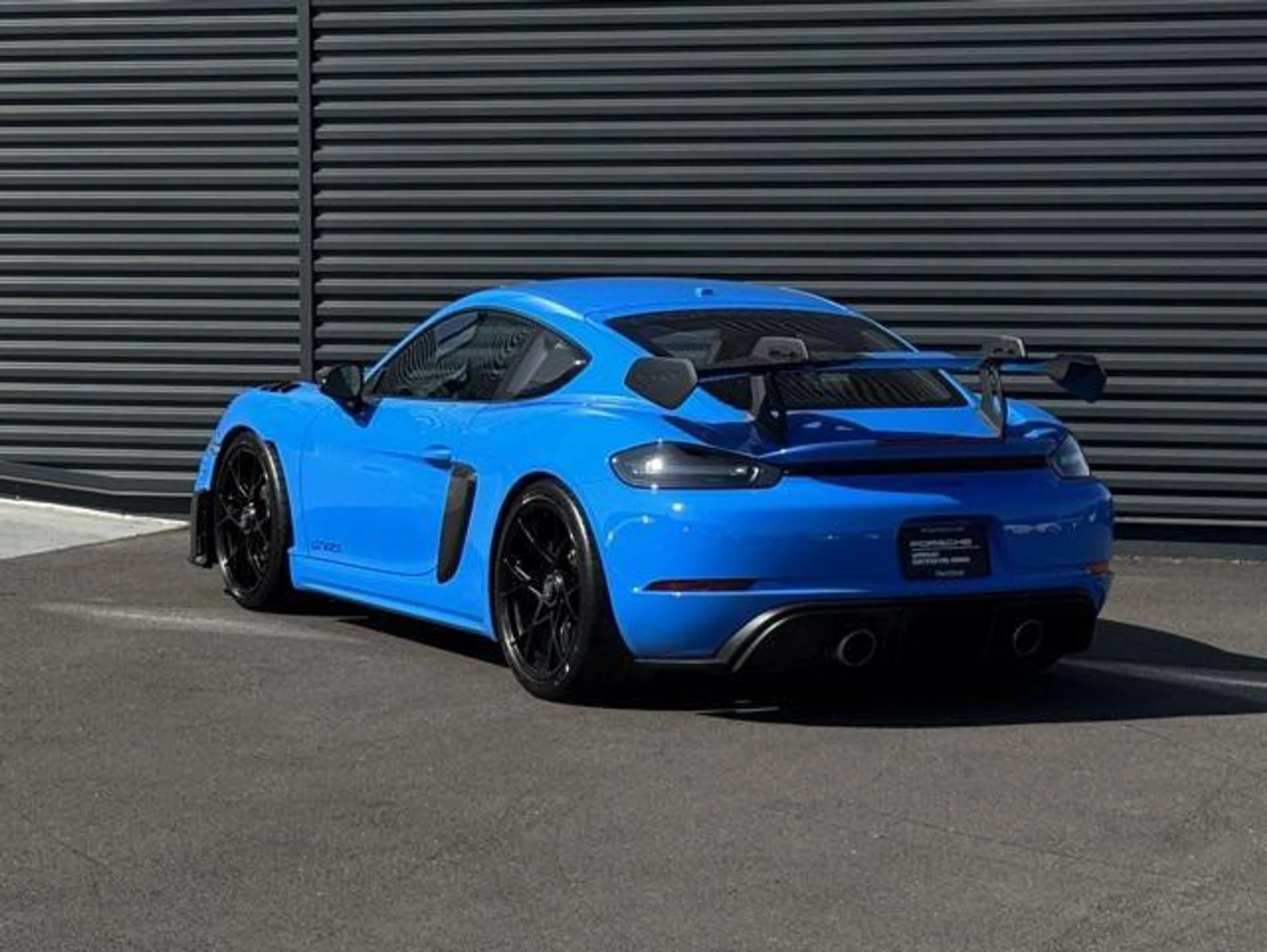 mph002_2188177790_r_R_Shyp_L_Cr_Laf_A_Lw4_LP_Bzo_MA_Po_E4_0b6b89674b