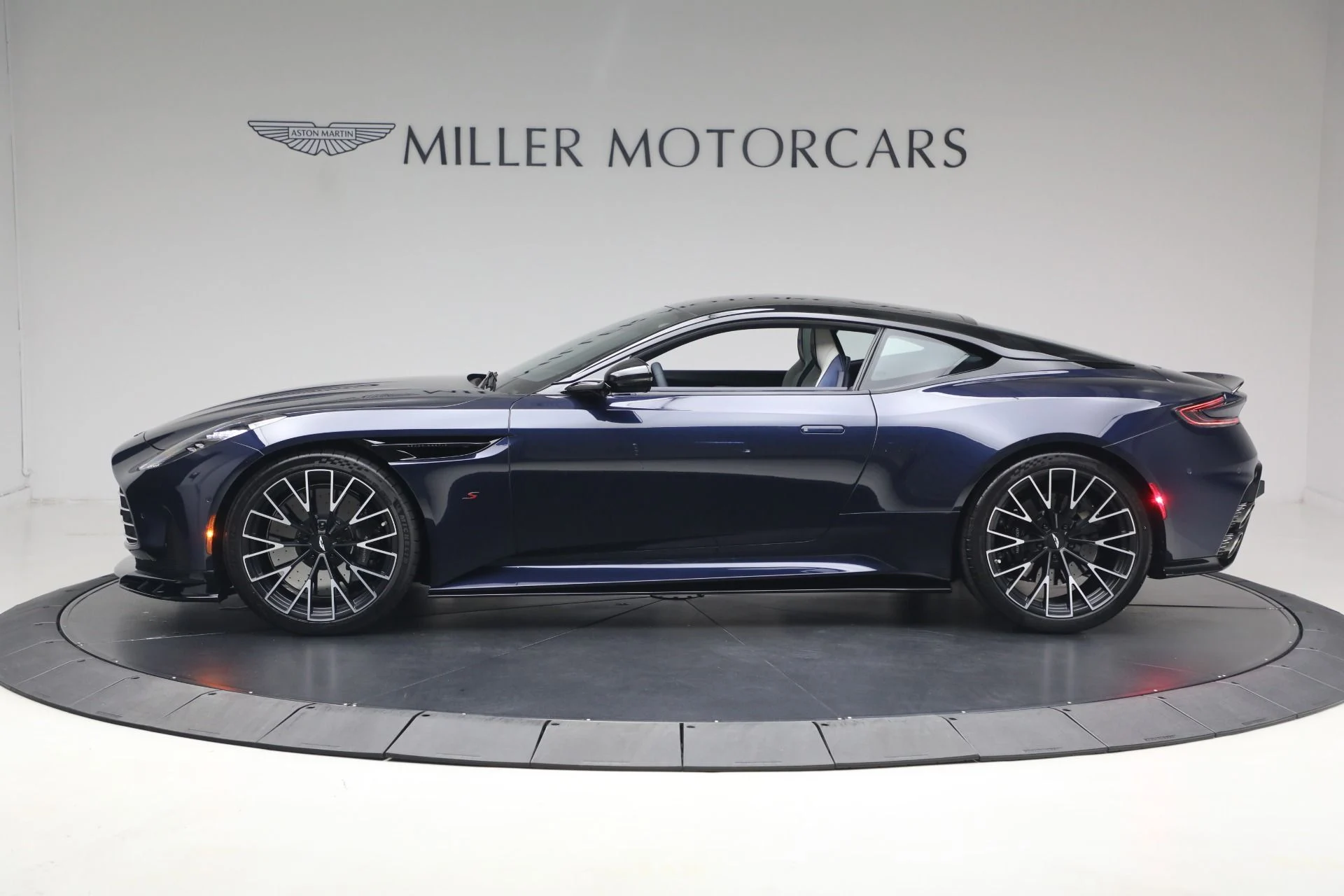 mph002_2188705459_New_2026_Aston_Martin_DB_12_S_1780512409_9f011e6731