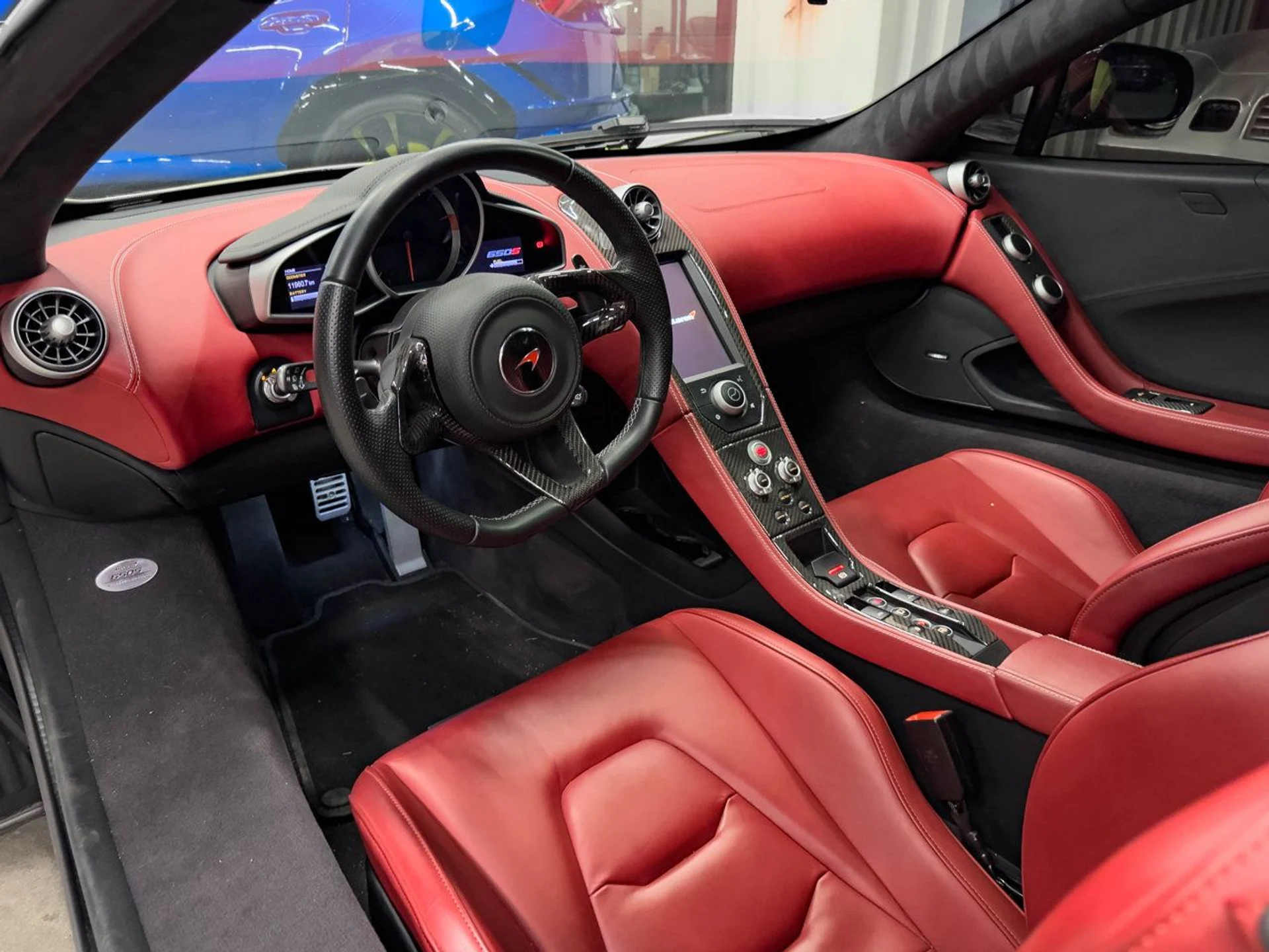 mph002_2190592897_mclaren_650s_2015_5d87a95e19