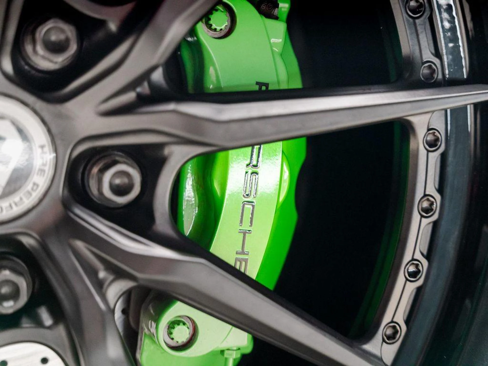 mph002_2194798334_Ur3_Q_A7_QCOPBUKM_Ts_TZ_Aqsqz_Y_5e2f80bbb0