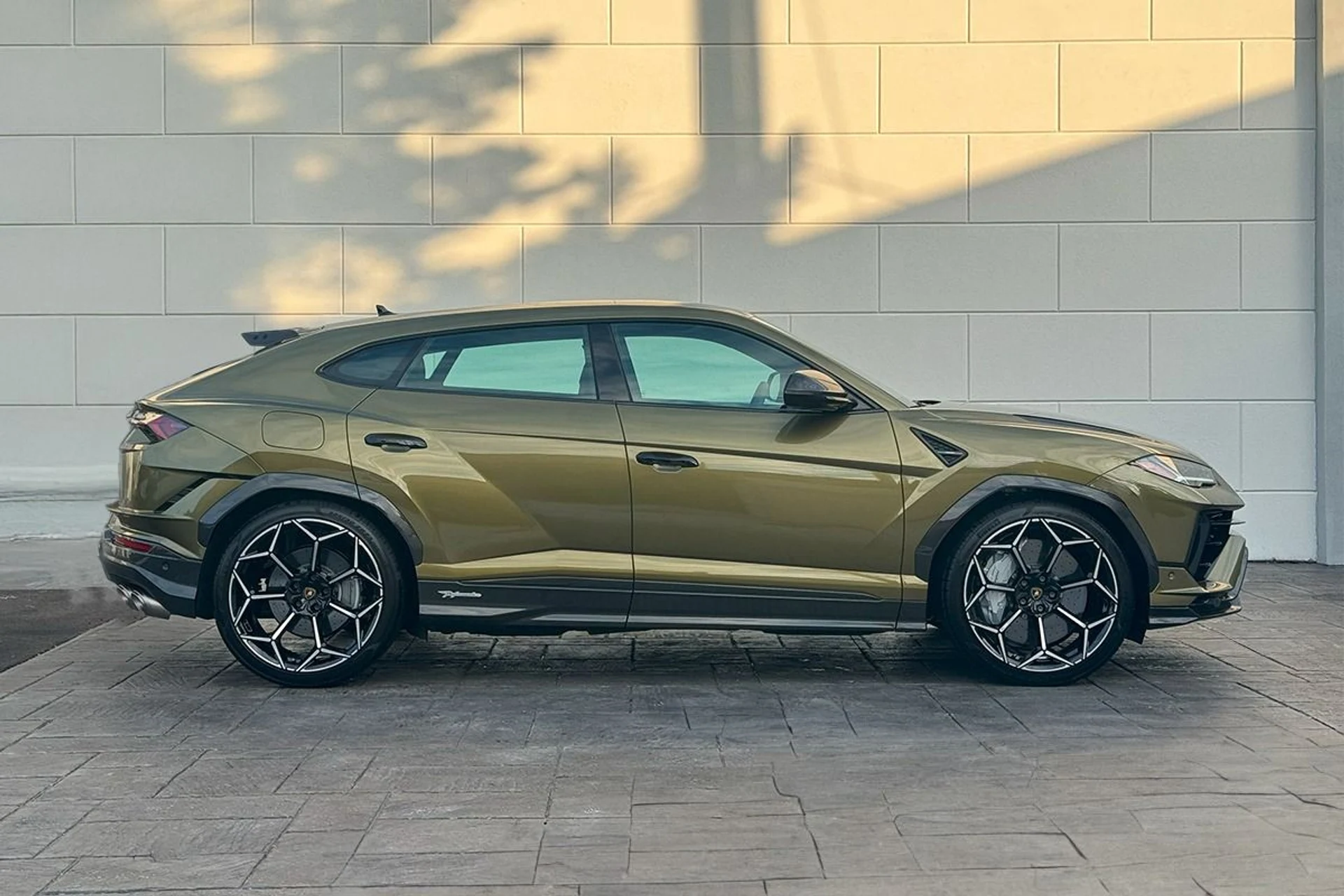 mph002_219745708_Used_2024_Lamborghini_Urus_Performante_1737405644_9169ffc25d