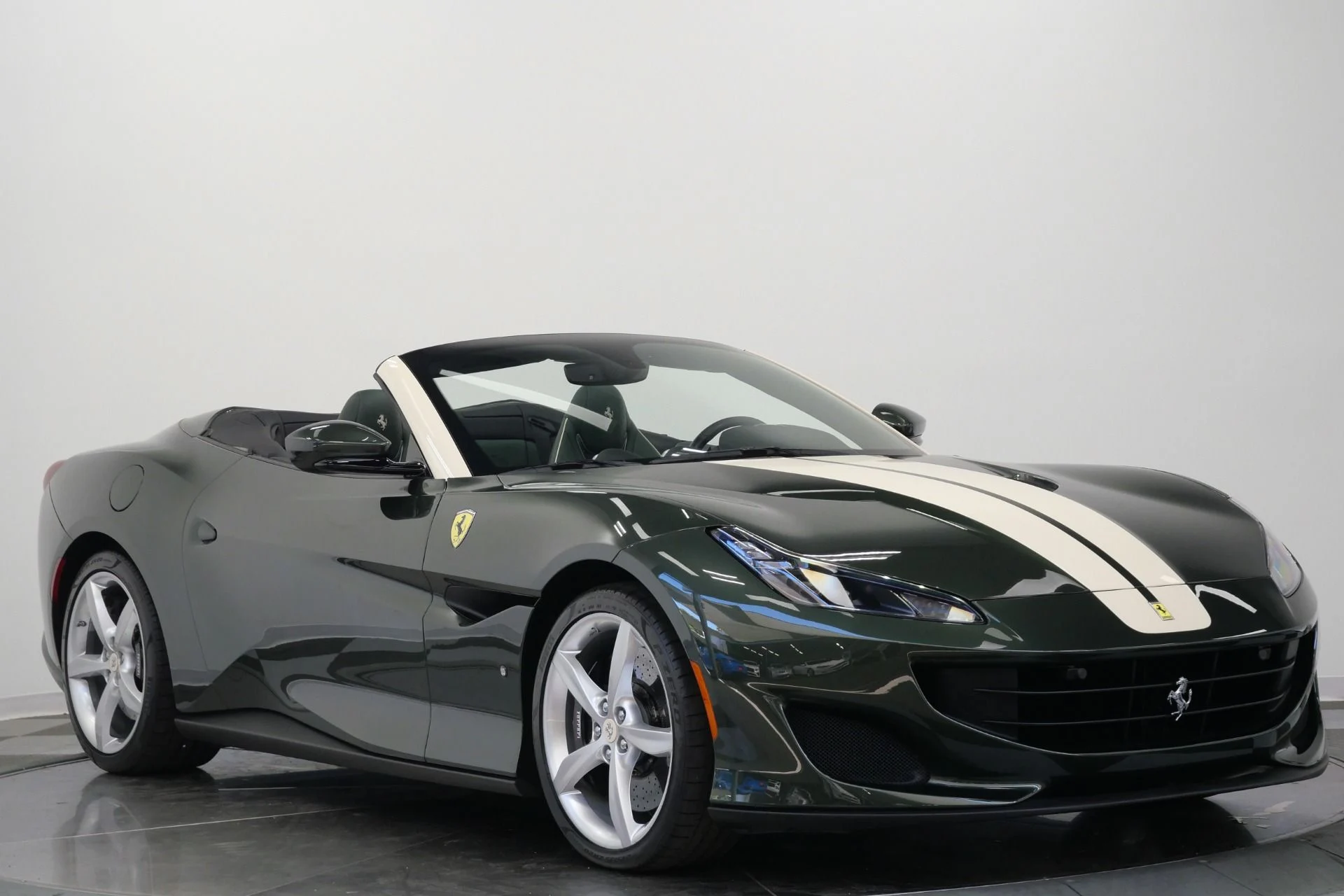 mph002_2207123030_Used_2019_Ferrari_Portofino_Tailor_Made_in_NYC_Unique_Exterior_and_Interior_Colors_Amazing_1779827037_009ea913c3