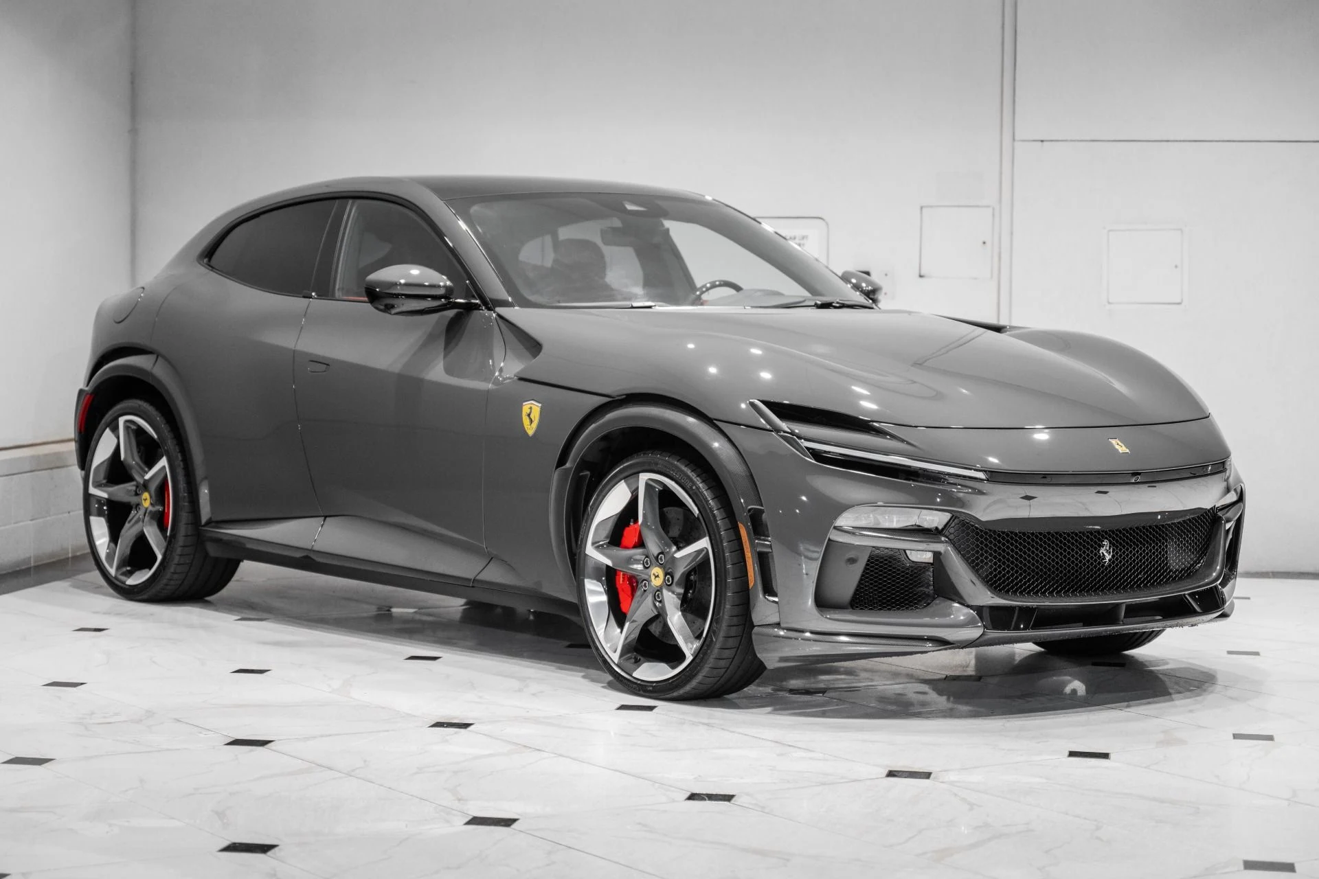 mph002_2207318330_Used_2026_Ferrari_Purosangue_1781276240_1526b2f97f