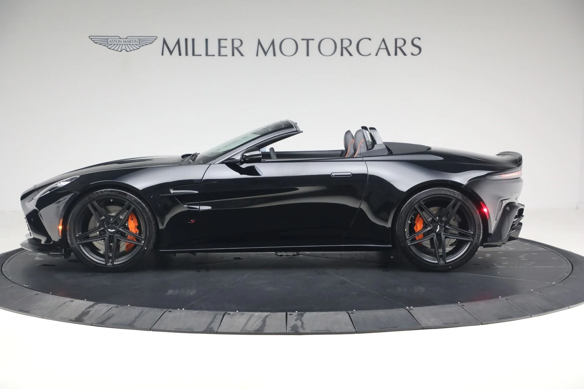 mph002_2218100719_New_2026_Aston_Martin_Vantage_S_Roadster_1790281816_42eea40877