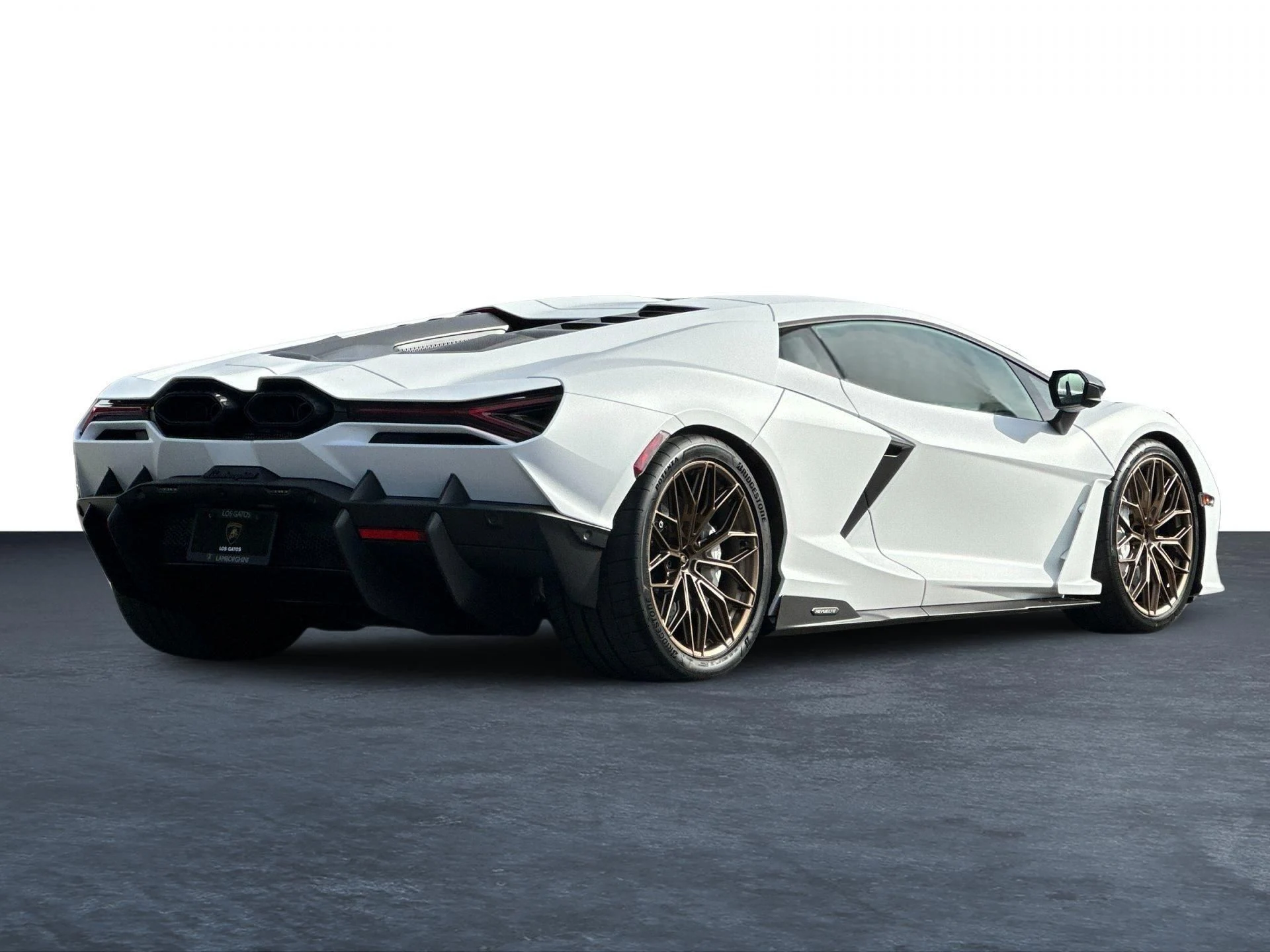 mph002_2250939382_Used_2026_Lamborghini_Revuelto_1772201318_c578dbe88a