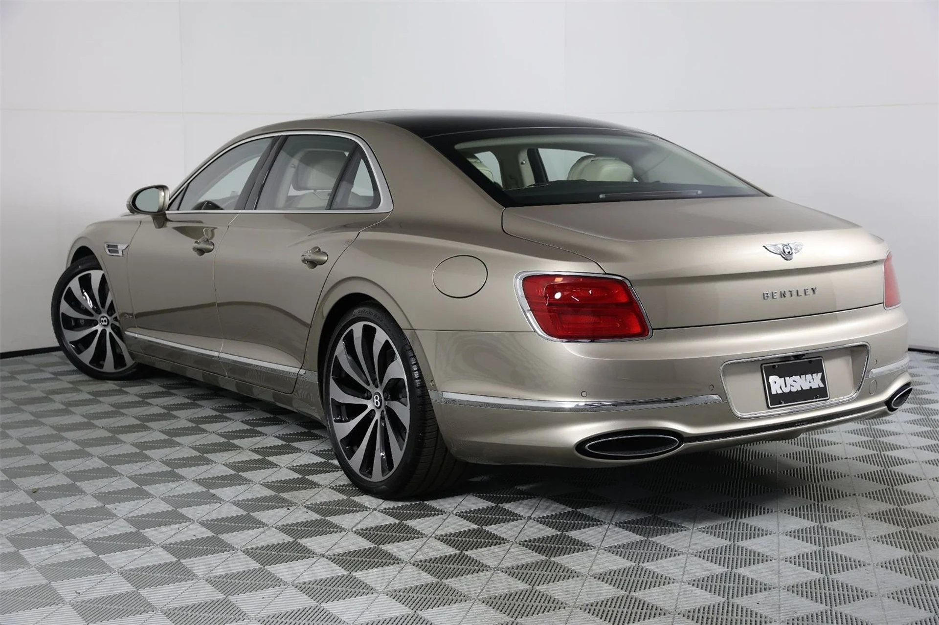 mph002_225120340_ebcfe2bf3cc7015667b71e6f0b1964c9_85ca98e1a5