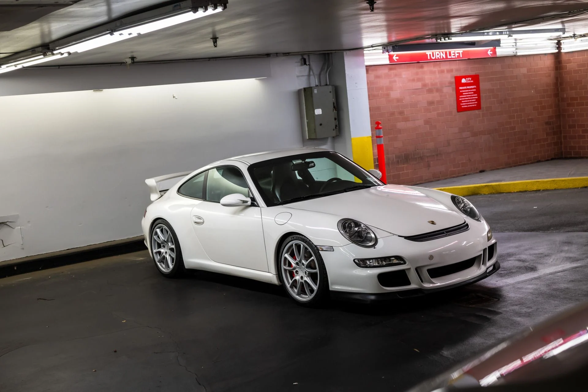 mph002_2252115070_Used_2007_Porsche_911_GT_3_1760553686_4a8a68ff3a