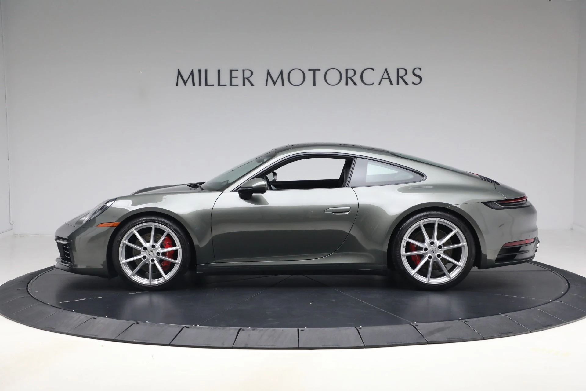 mph002_2260825711_Used_2020_Porsche_911_Carrera_4_S_1792437581_58b6f1b141