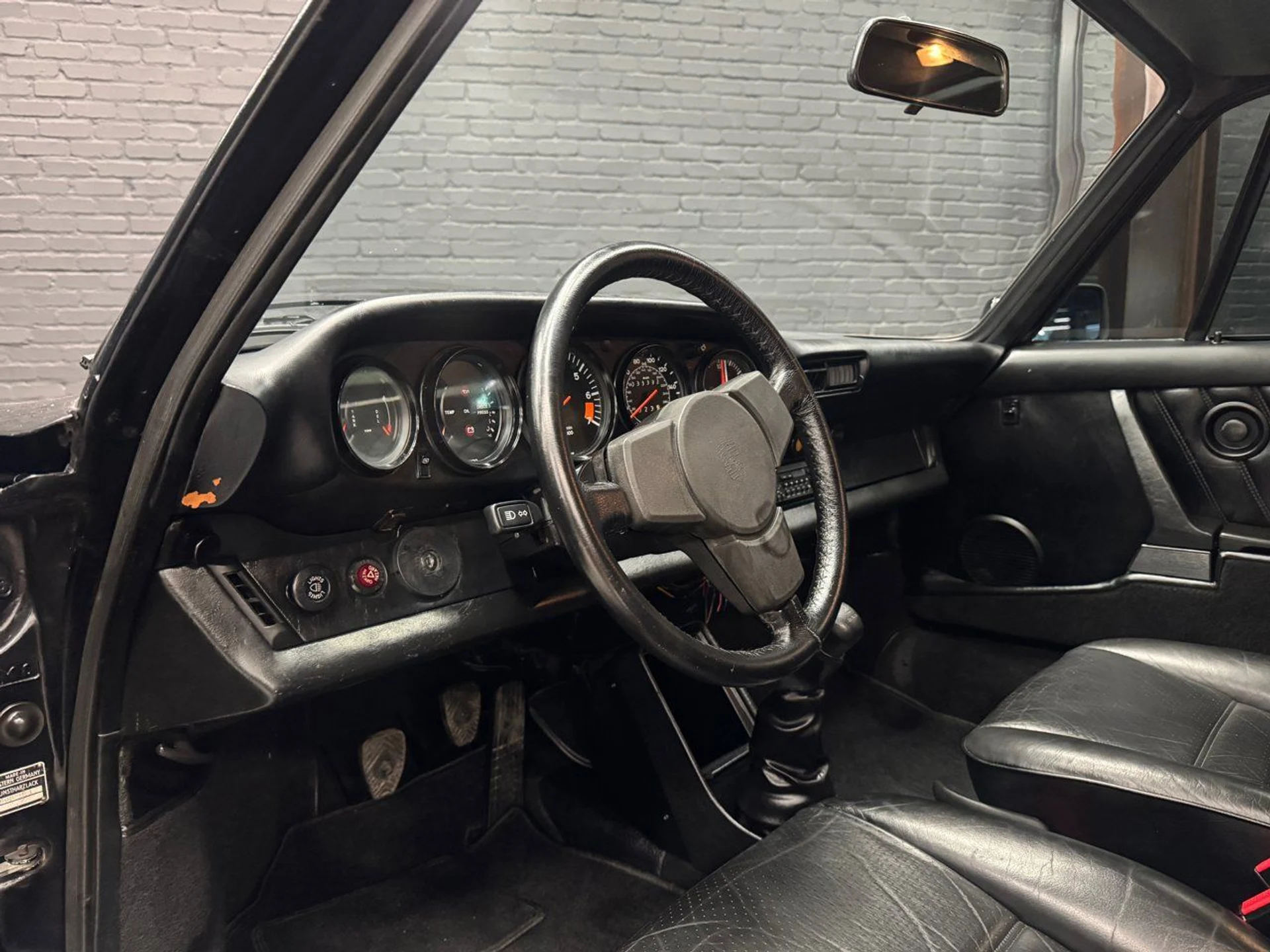 mph002_2261296960_porsche_911s_1977_b524997aa4