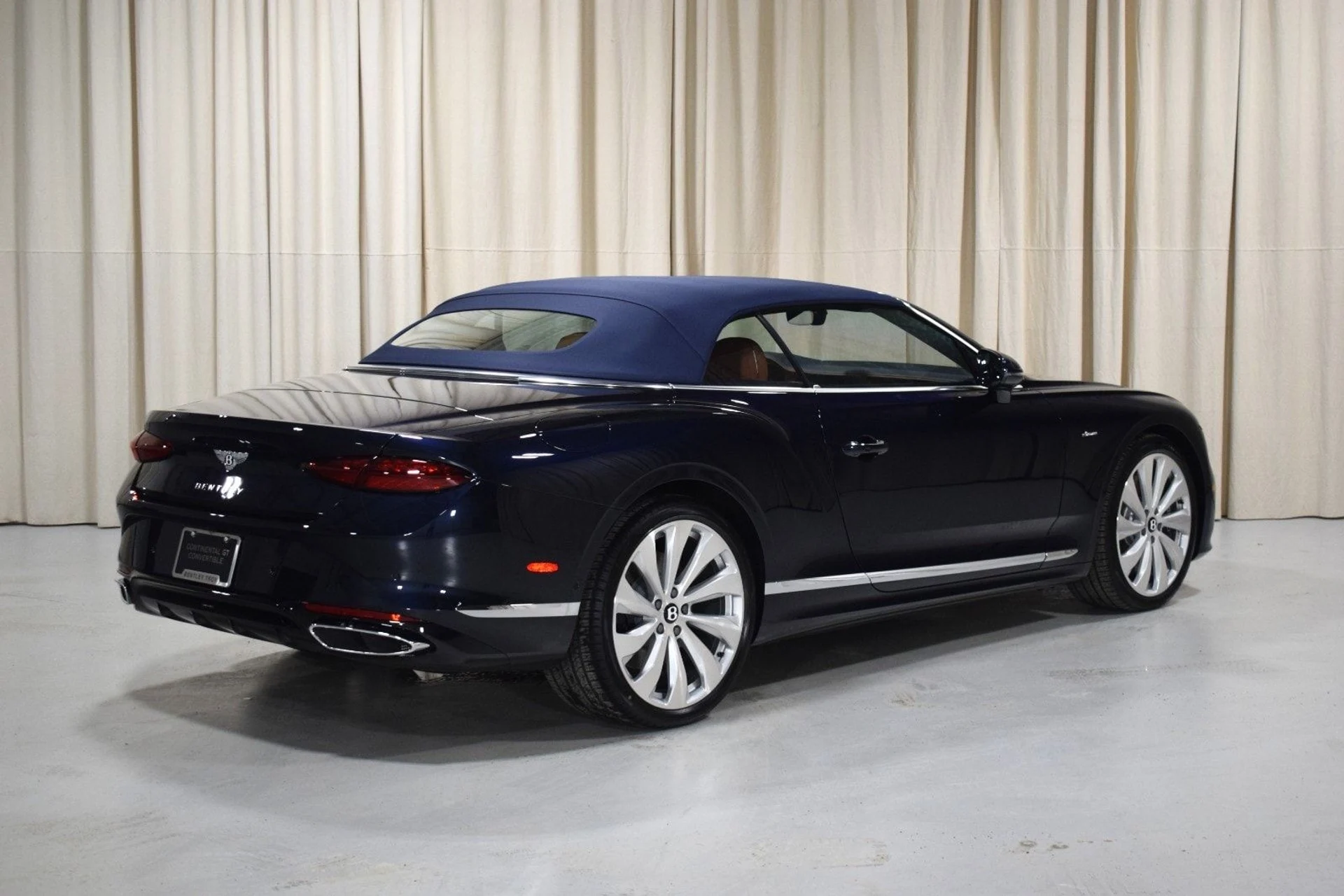 mph002_2265878619_18c9dd3f95703769cc13ef3faa556466x_086de4dcbd