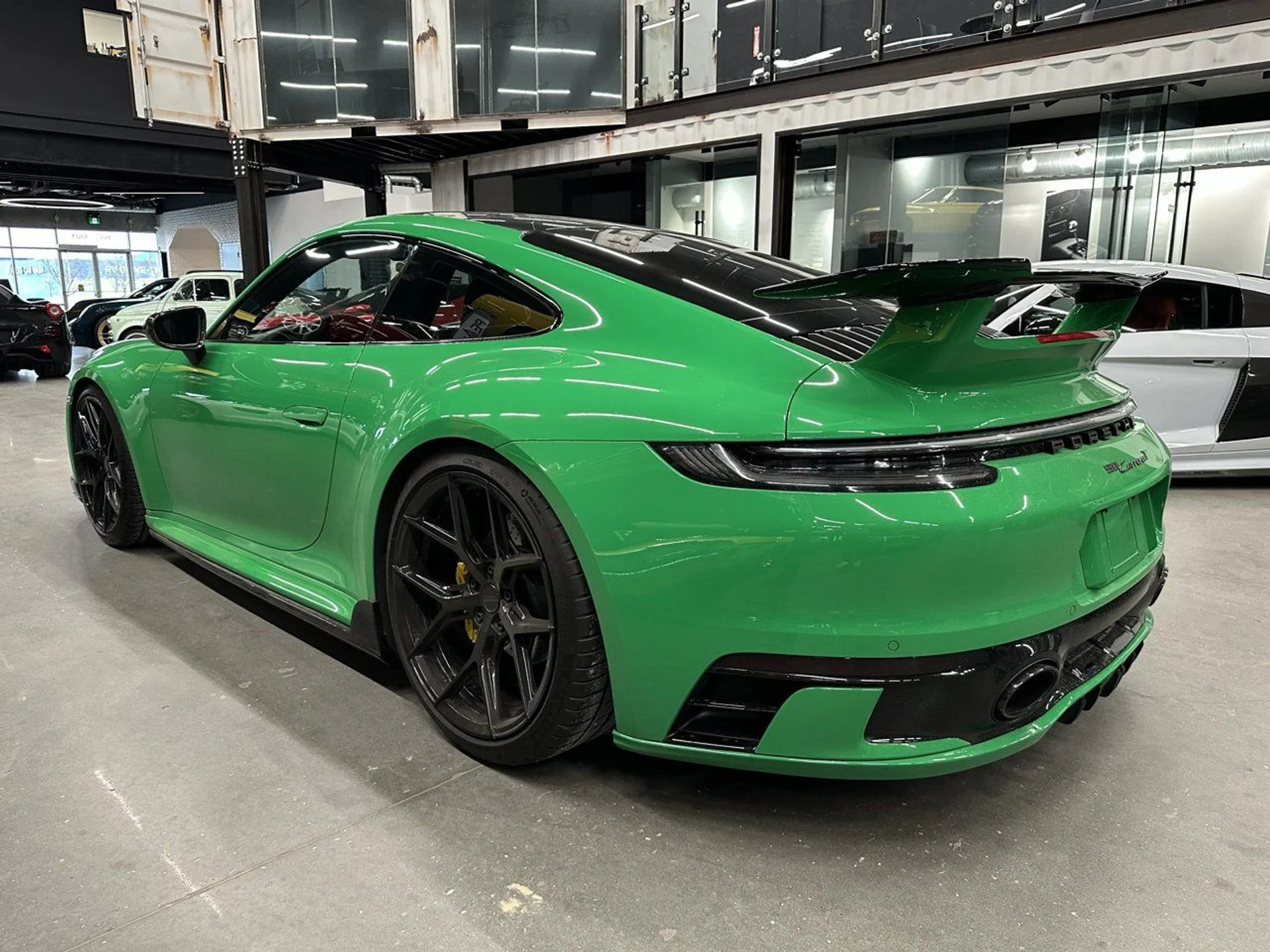mph002_2276443404_porsche_911_2023_a0f69cce02
