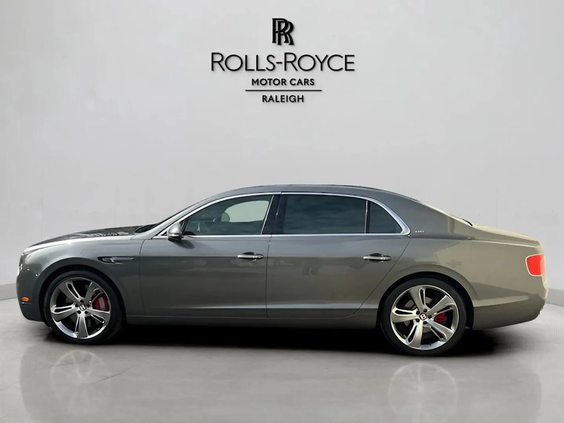 mph002_2279765370_e250c64666e6630273a5870009f6a4dcx_c40c179c28