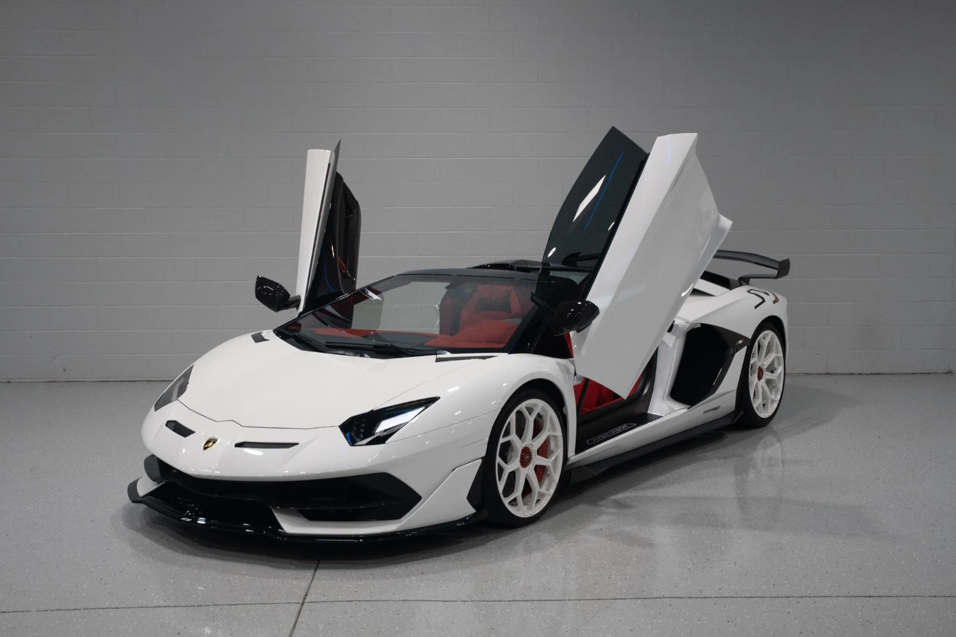 mph002_2285916622_Used_2020_Lamborghini_Aventador_LP_770_4_SVJ_1784235565_d11e12fbd4