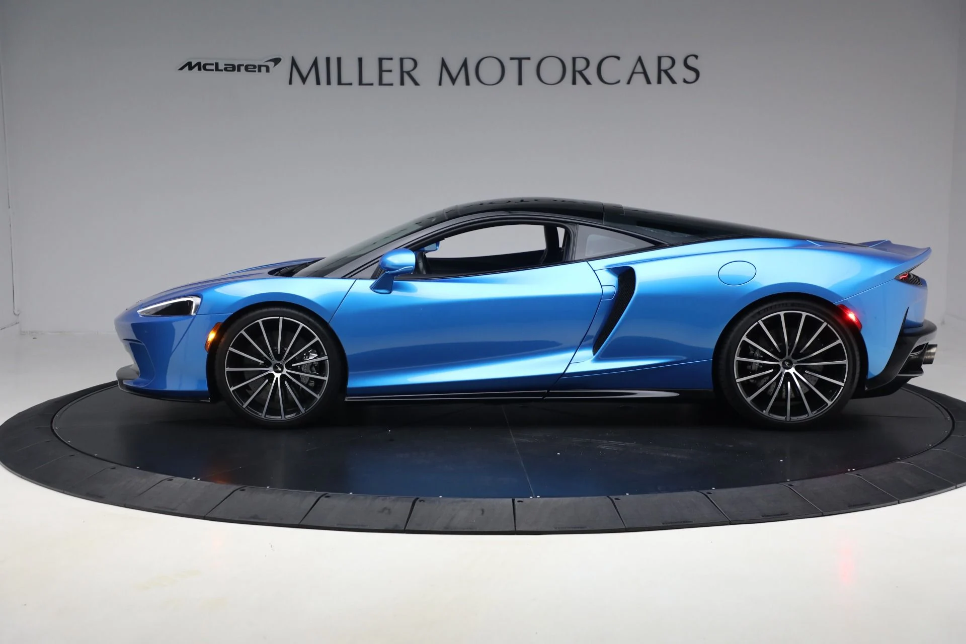 mph002_2286231112_Used_2021_Mc_Laren_GT_035910ac91